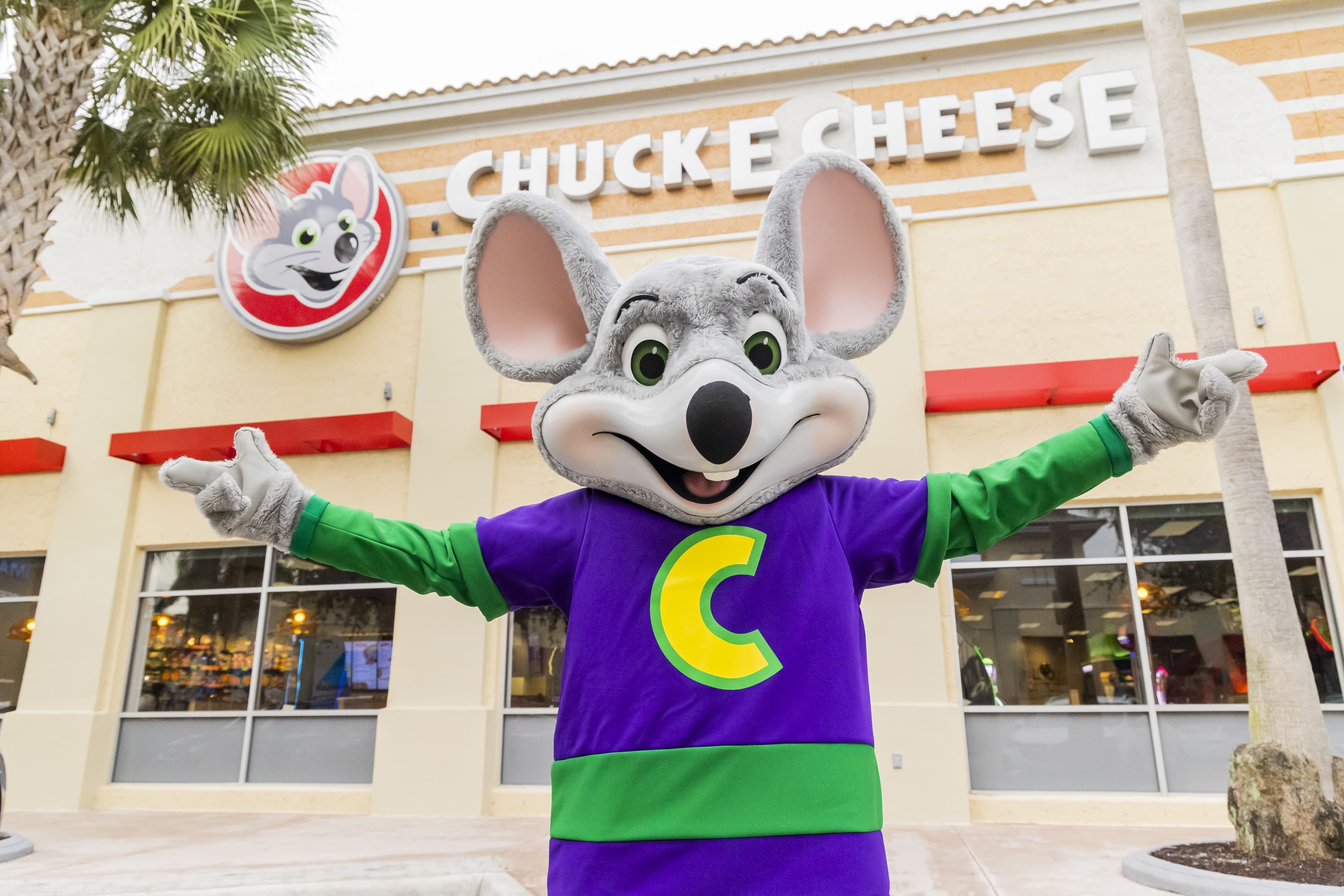 A subscription program and trampolines mark Chuck E. Cheese's return to the spotlight.