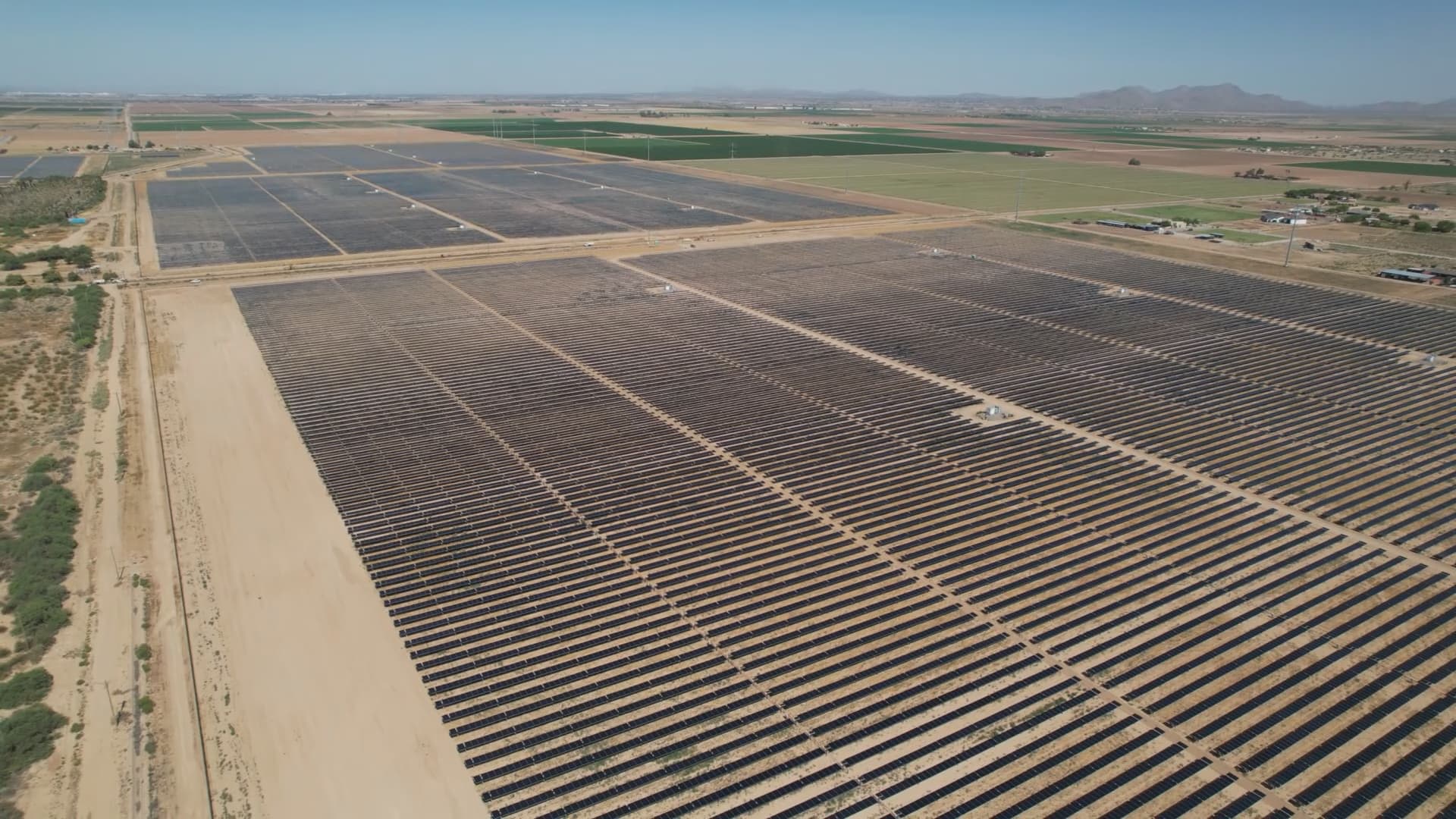 JPMorgan provides $680 million in funding to Orsted for US solar and battery projects.