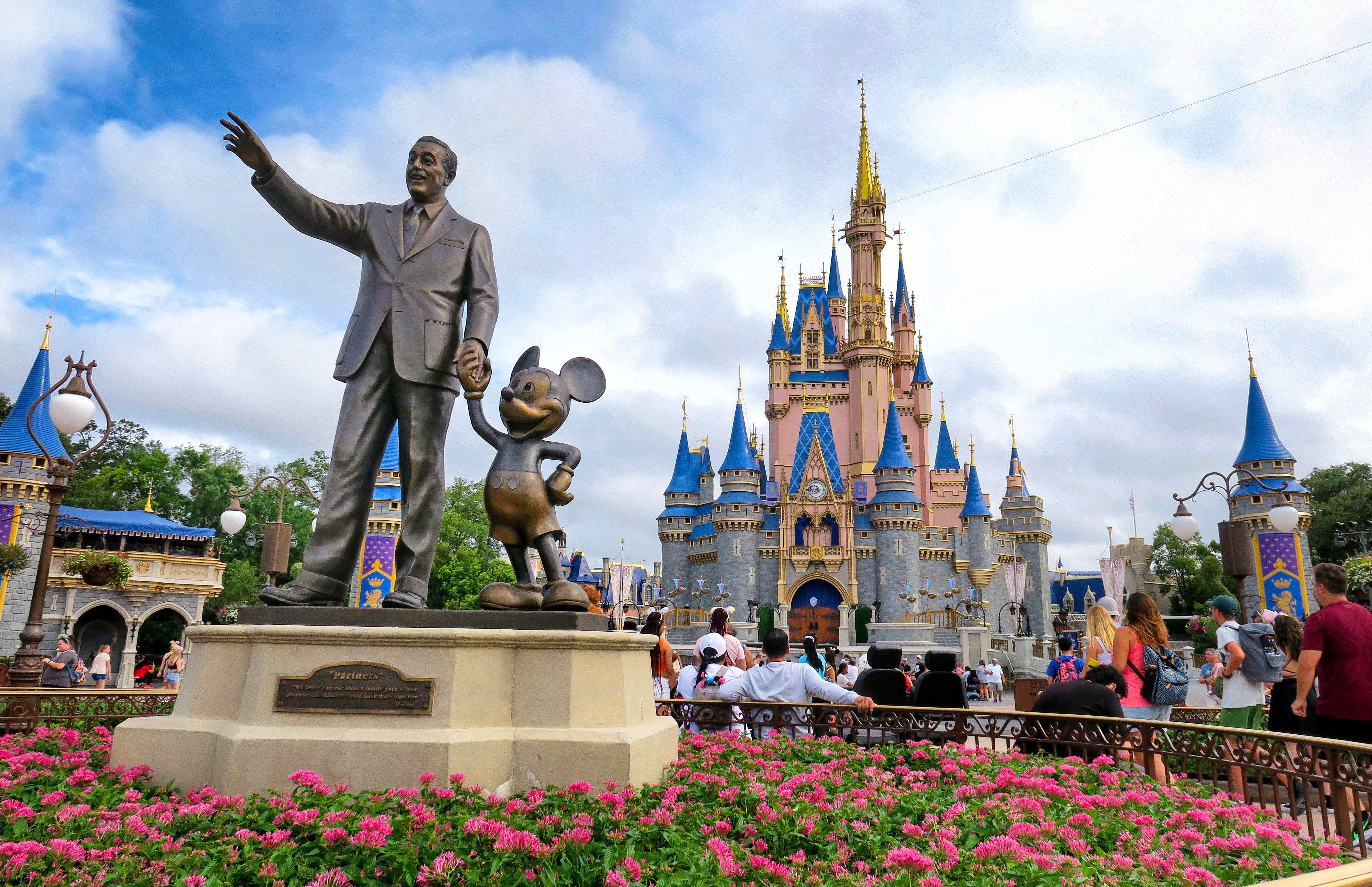 Before the bell rings, Disney reports its earnings. Here's what you need to know.