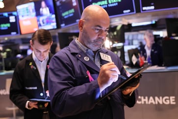 As traders anticipate the upcoming Fed meeting, the 10-year Treasury yield slightly increases.