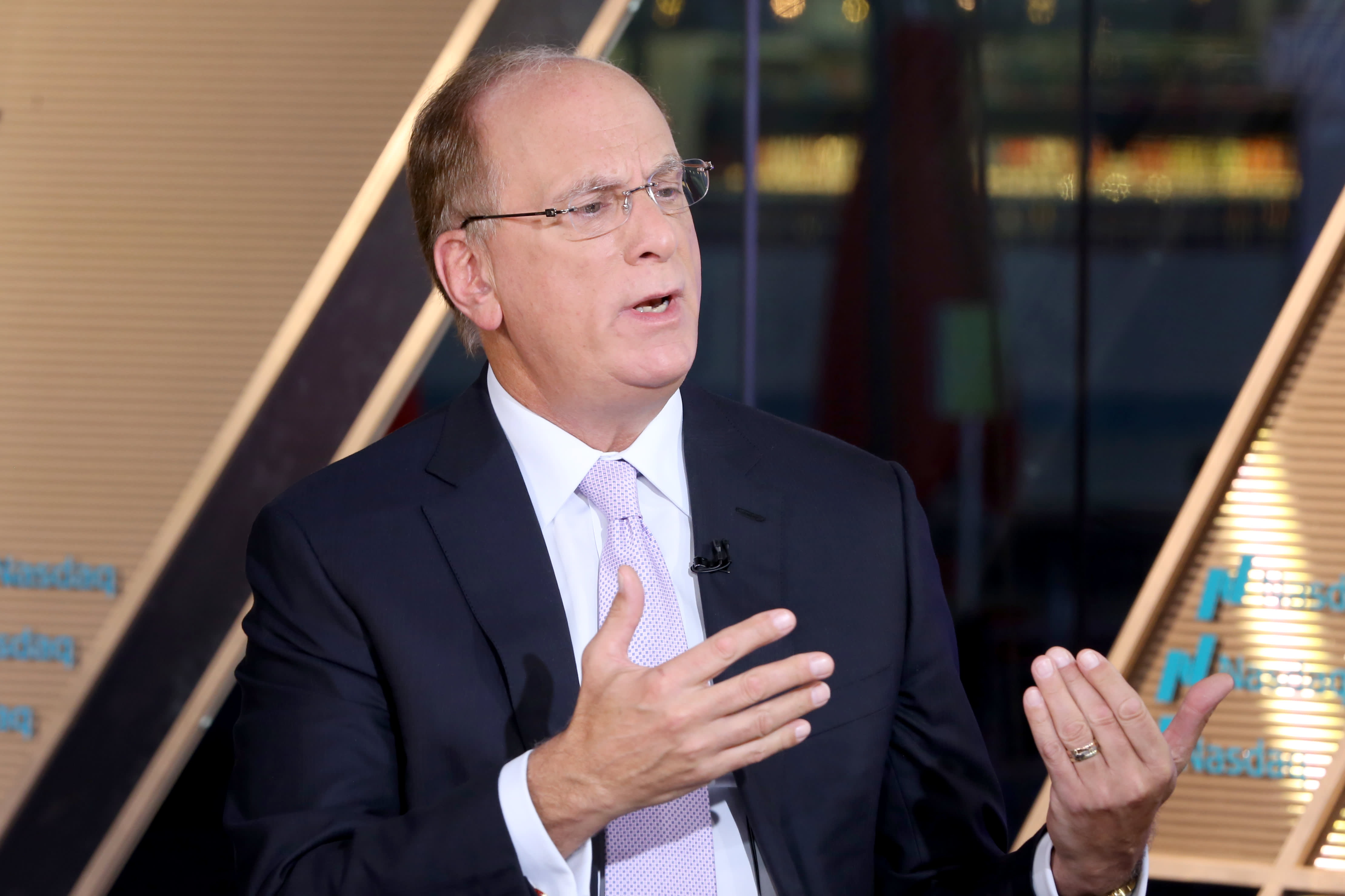 Larry Fink of Blackrock argues that India's gold obsession has not positively impacted its economy or attracted investors.