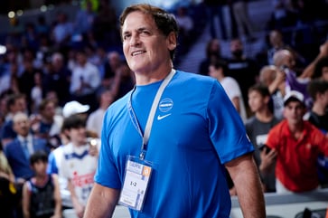 The Adelson family is purchasing a majority stake in the Dallas Mavericks from Mark Cuban.