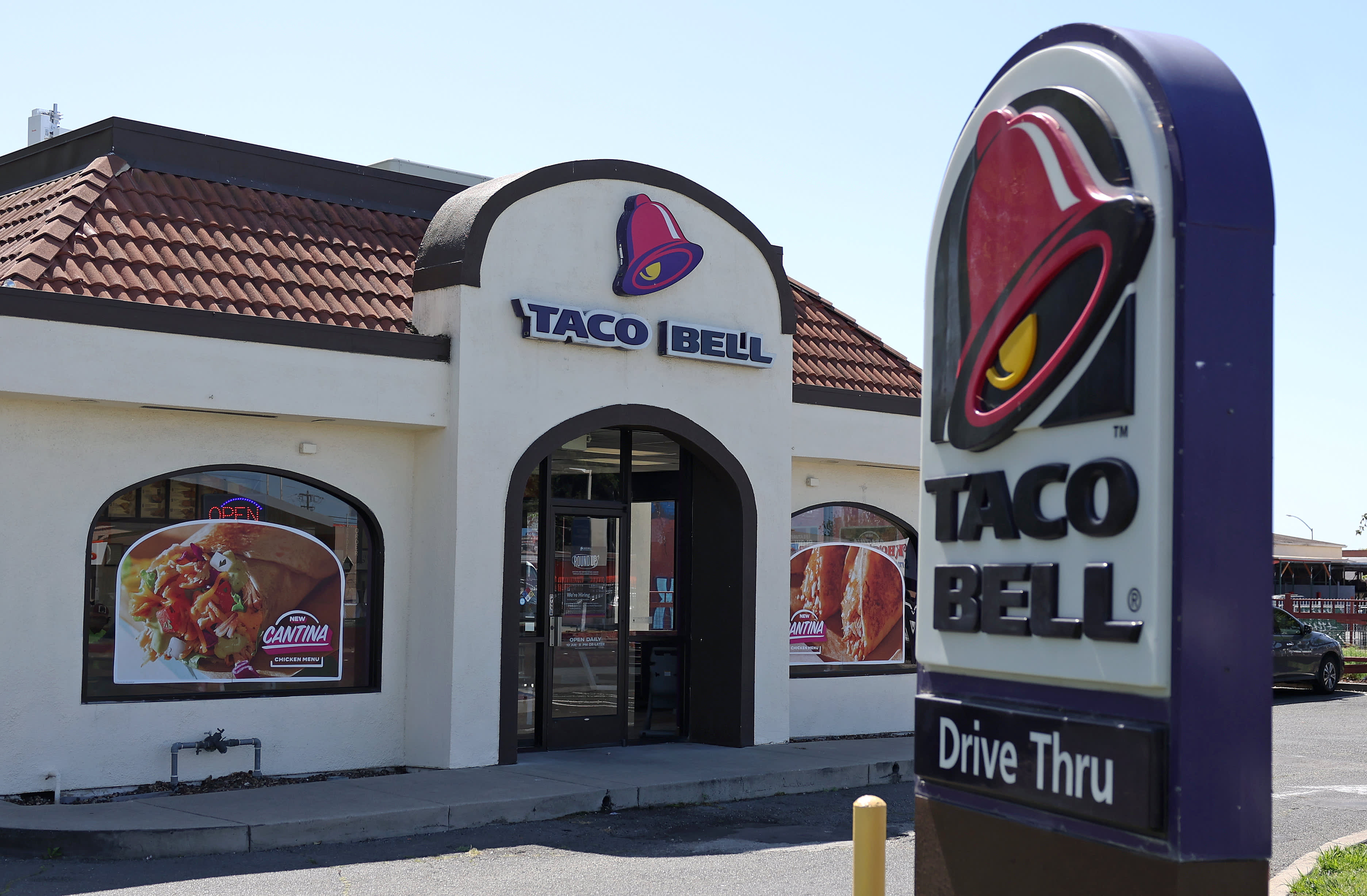 After McDonald's E. coli outbreak, Yum Brands removes onions from select Taco Bell, KFC, and Pizza Hut locations.