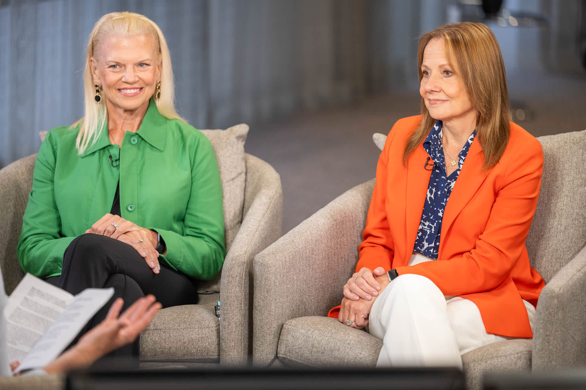 What lessons did Mary Barra, former CEO of General Motors, and Ginny Rometty, former CEO of IBM, learn about being women leaders?