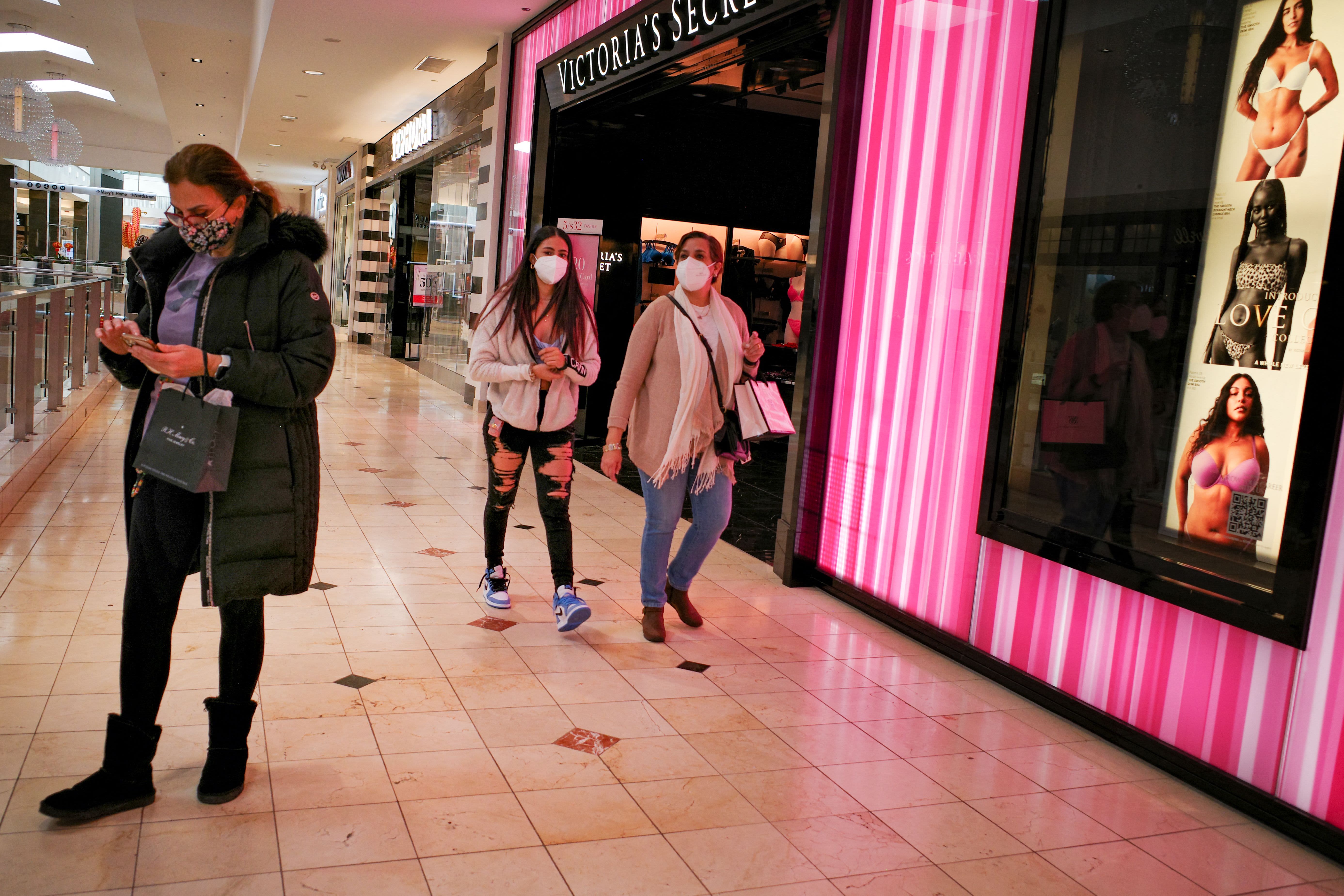 The first-quarter outlook for Victoria's Secret is dismal, with the company citing the Ukraine war and inflation as factors.