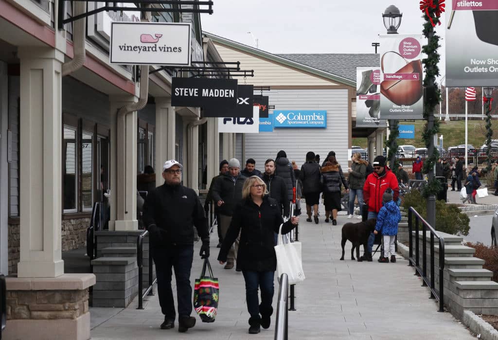 Other mall categories are outpacing outlets in the U.S.
