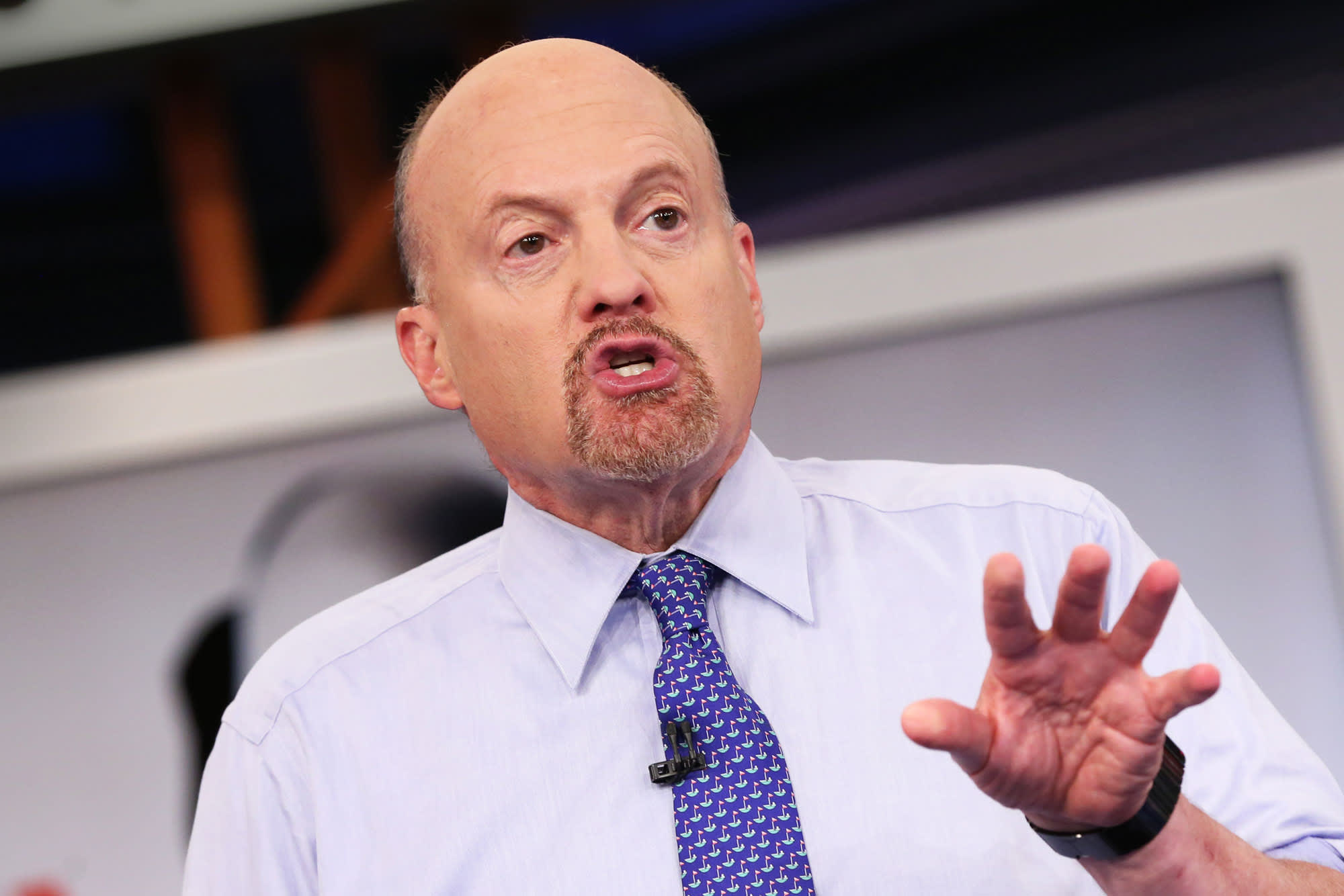 Cramer's week ahead: Expect a wave of positivity.