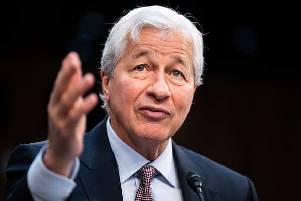 Jamie Dimon states that JPMorgan stock is overvalued: "We won't be purchasing a significant amount of shares."