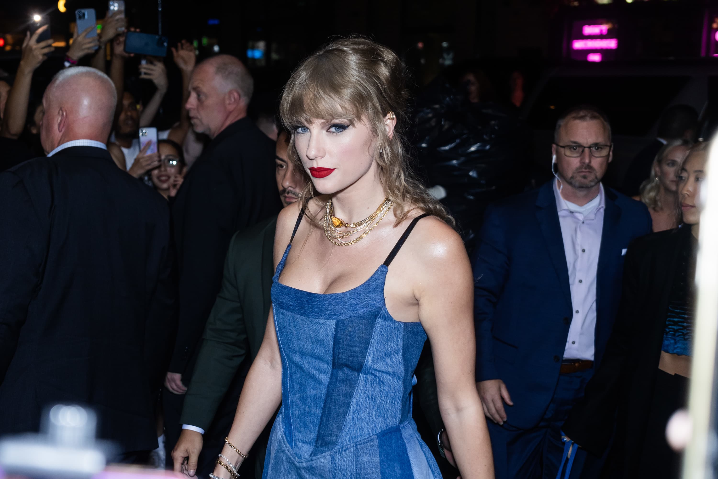 A seven-figure denim brand founded by a 25-year-old who spent $300 on a sewing machine in high school is now worn by Taylor Swift.