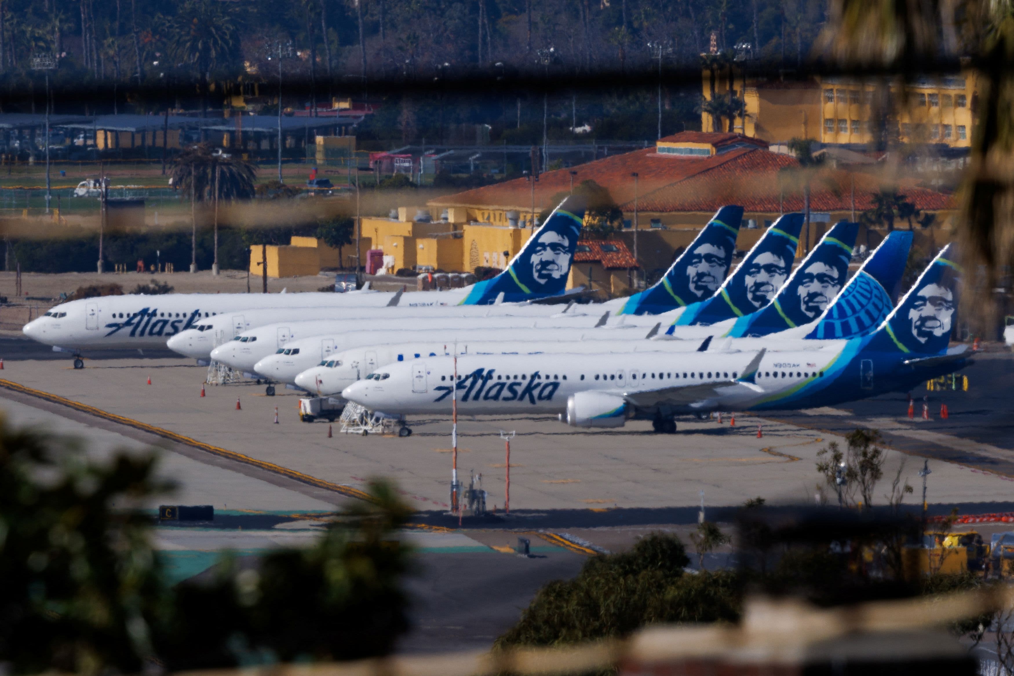 Alaska Airlines becomes a transfer partner for Bilt, while ending its partnership with American Airlines.