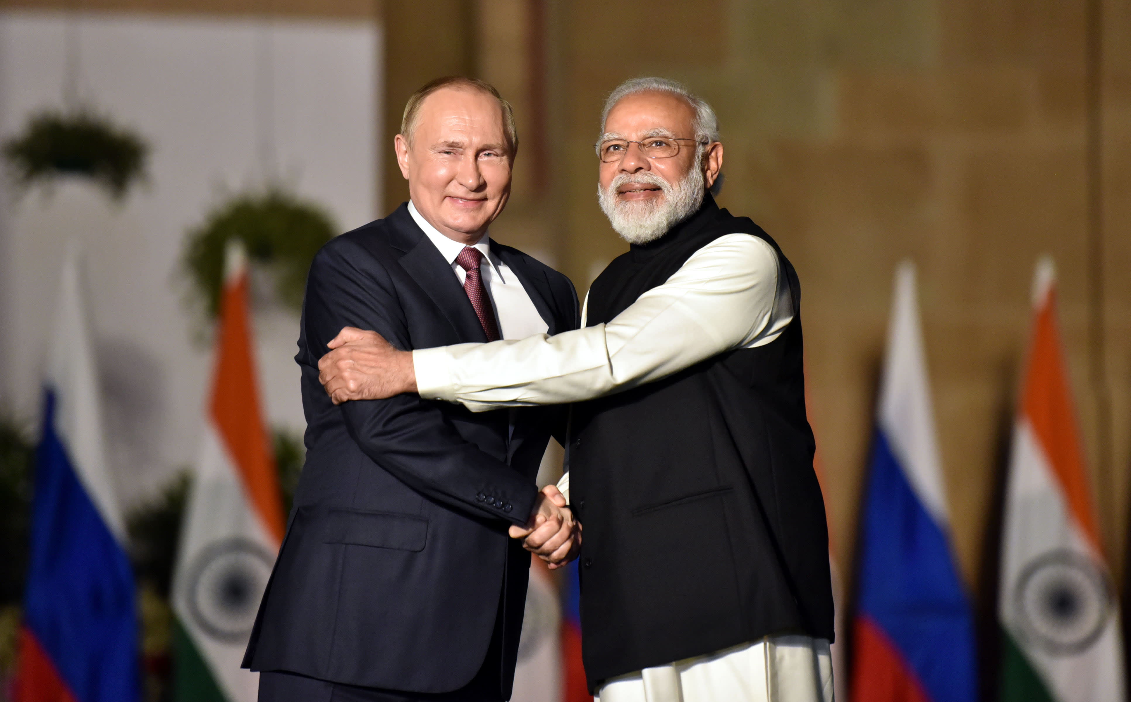 A political analyst claims that India is in a difficult position due to its close relationship with Russia.