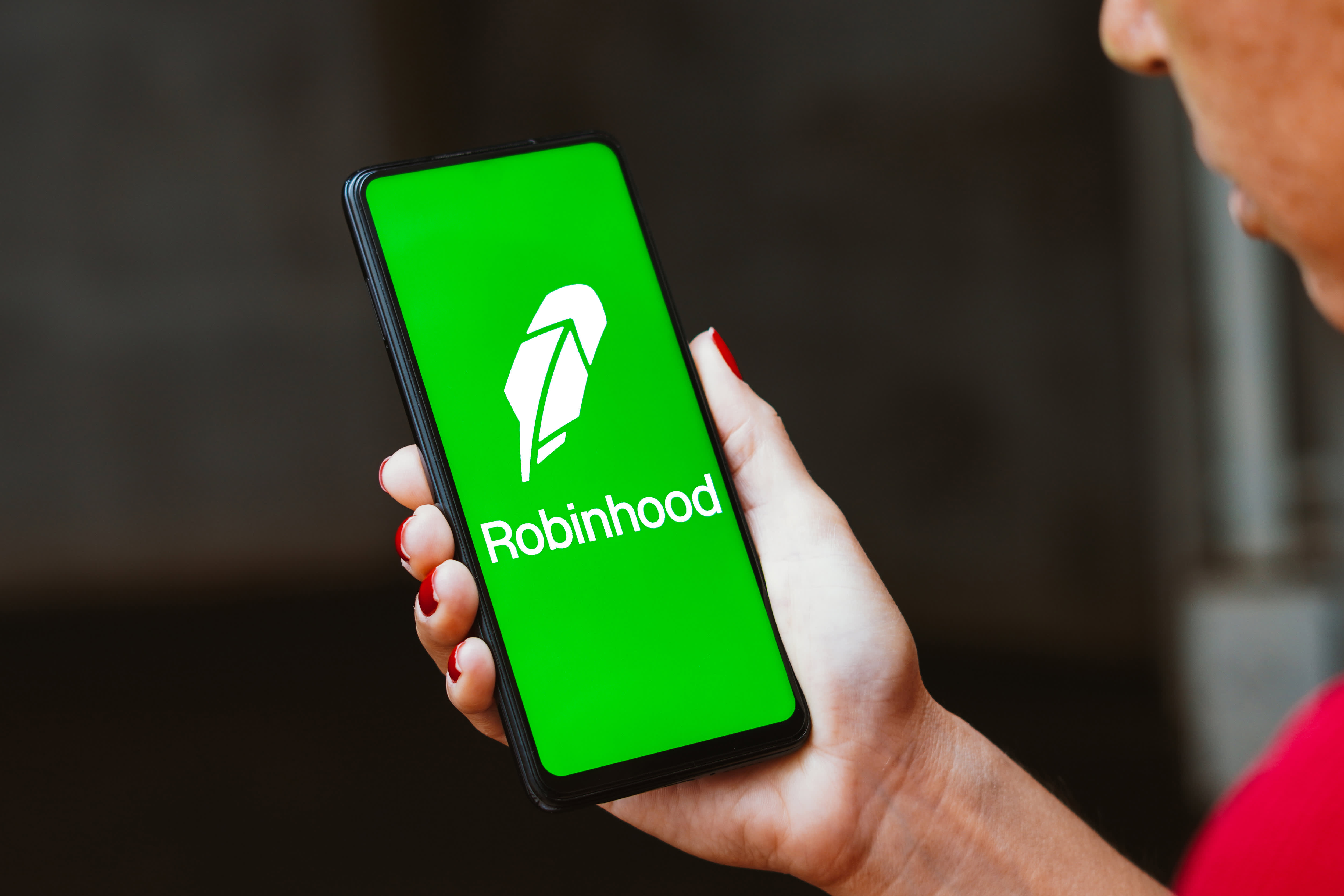 Robinhood introduces a new platform targeting larger and more active traders.