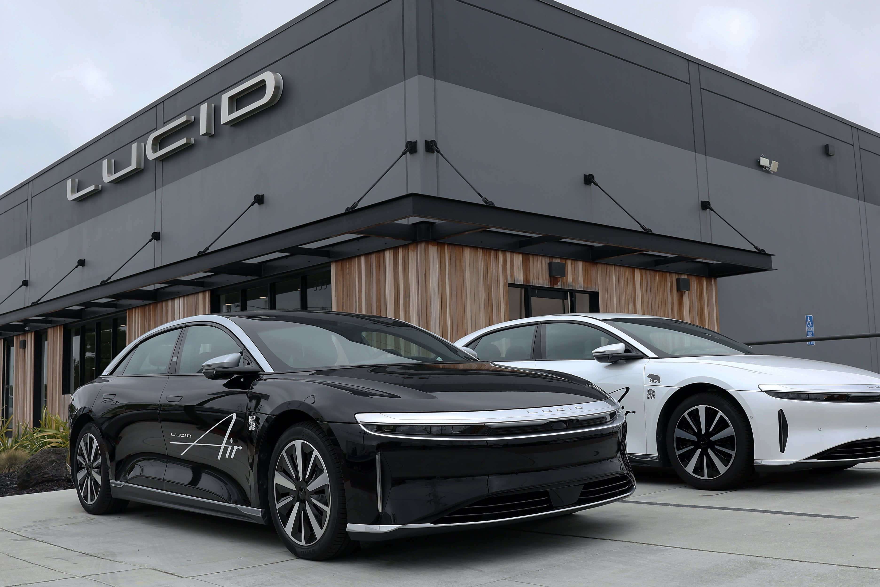 Lucid surpasses quarterly vehicle delivery record, achieves production target.