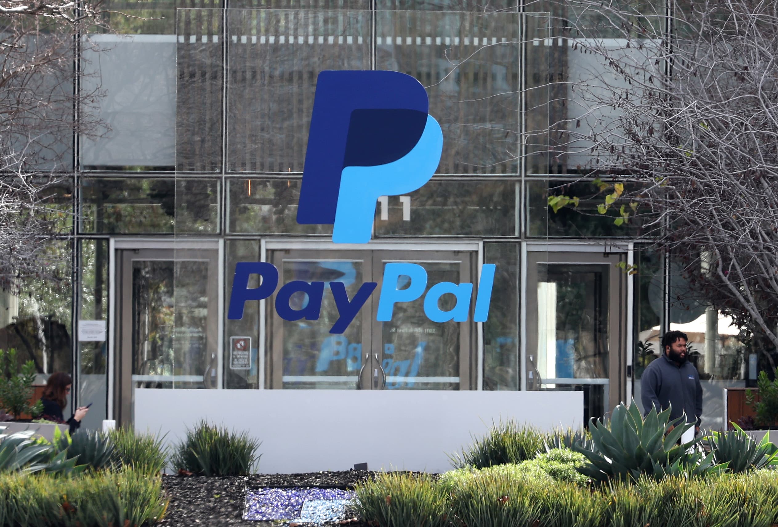 Revenue miss causes PayPal shares to drop premarket.