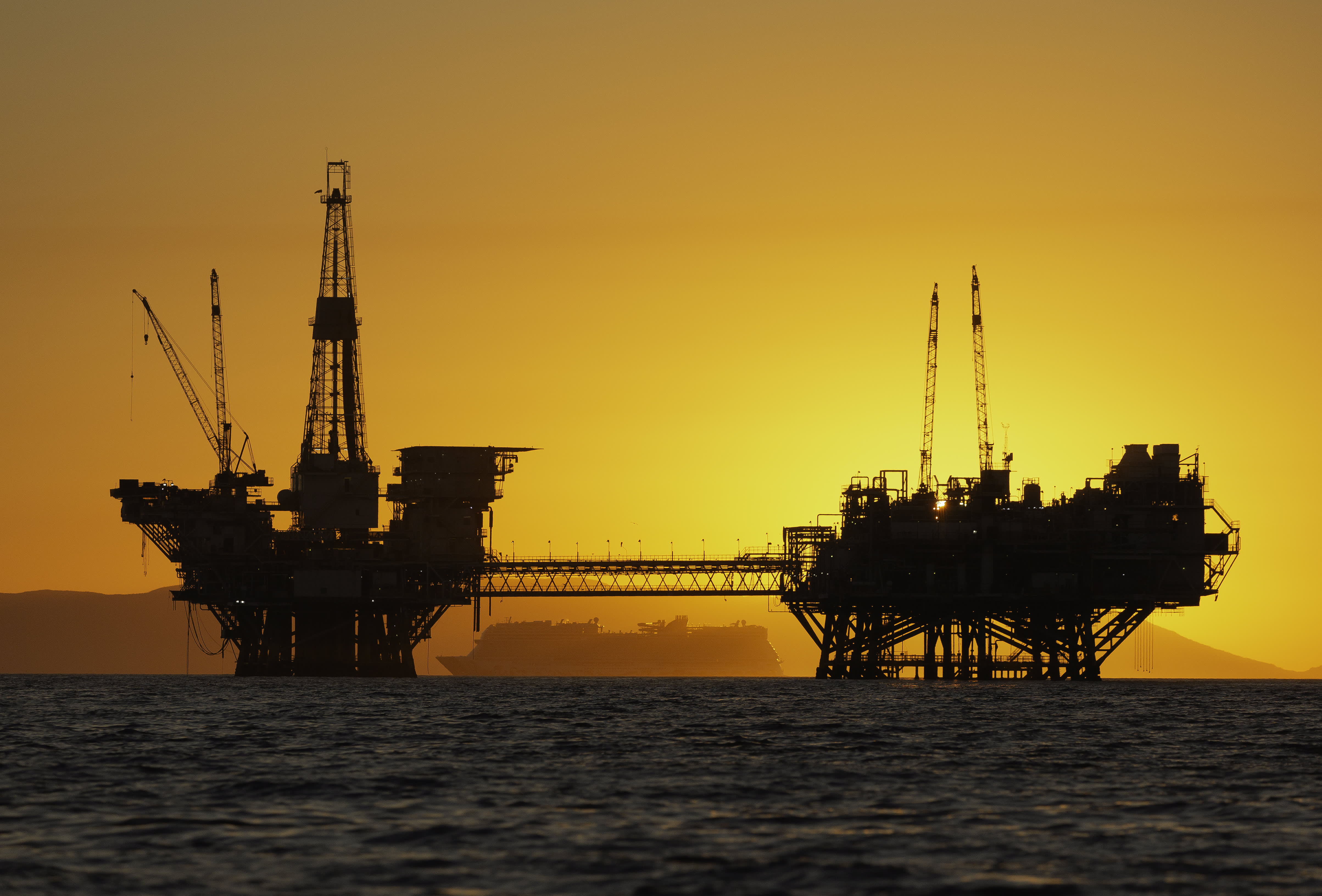 Despite the soft U.S. demand, oil prices remain steady amidst the escalating tensions between Israel and Lebanon.