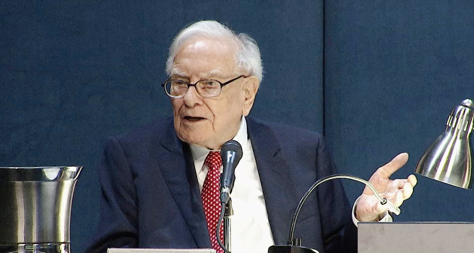 Bank of America shares sold for $2.3 billion in a 6-day sale by Berkshire Hathaway.