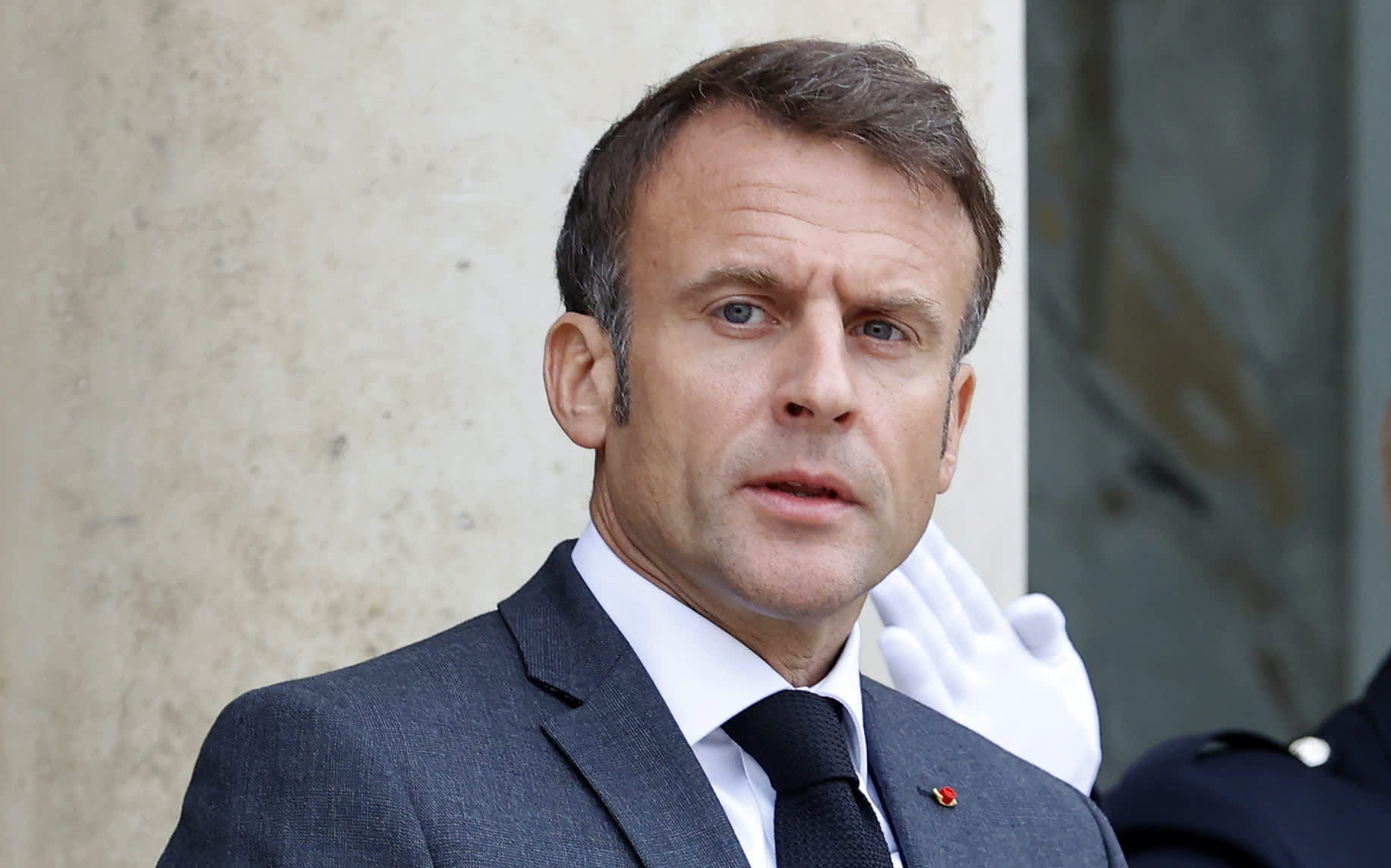 France's Macron announces snap election, giving rival Le Pen a chance to win.