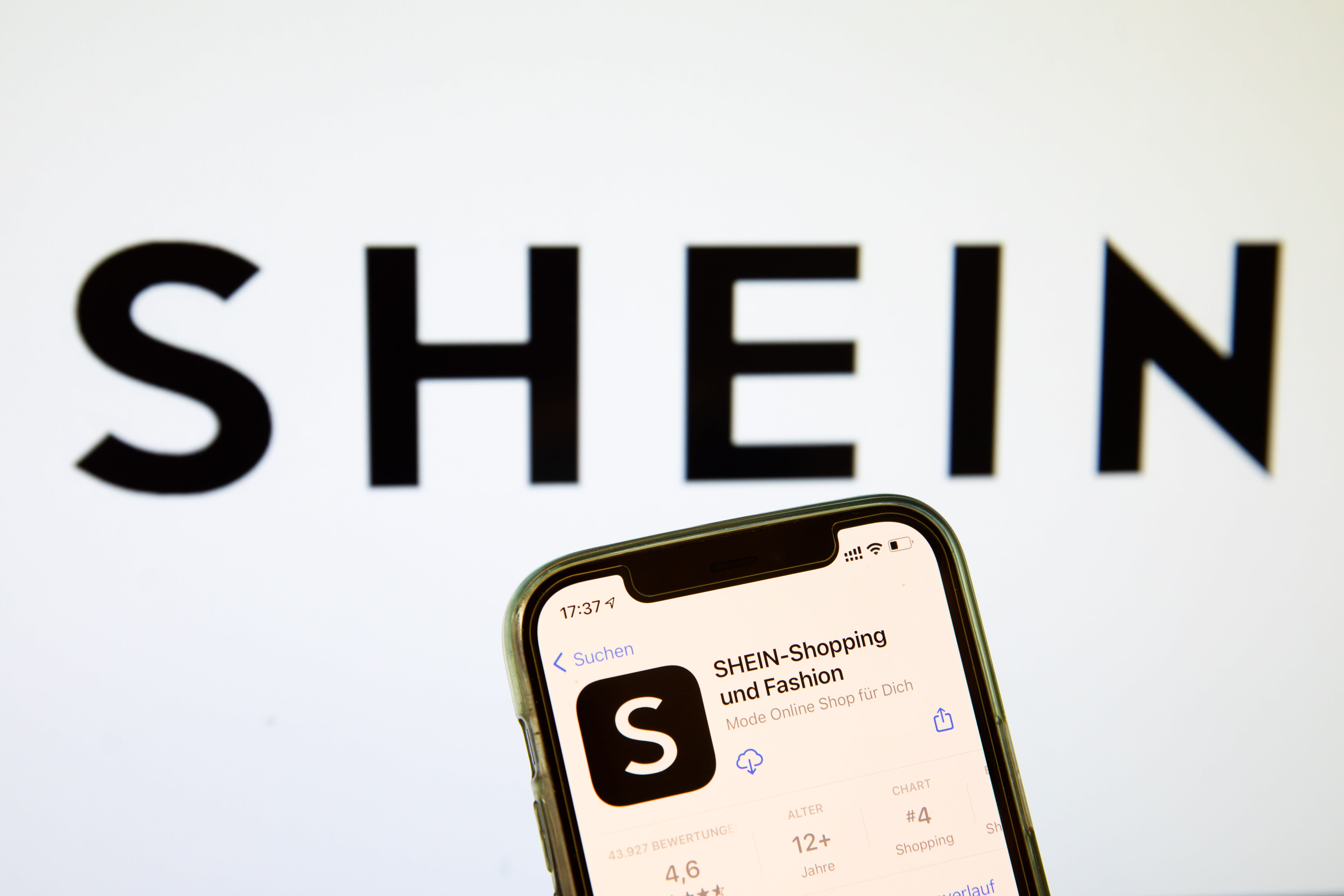Sources report that China's Shein has once again put its plans for a U.S. IPO on hold due to market uncertainty.