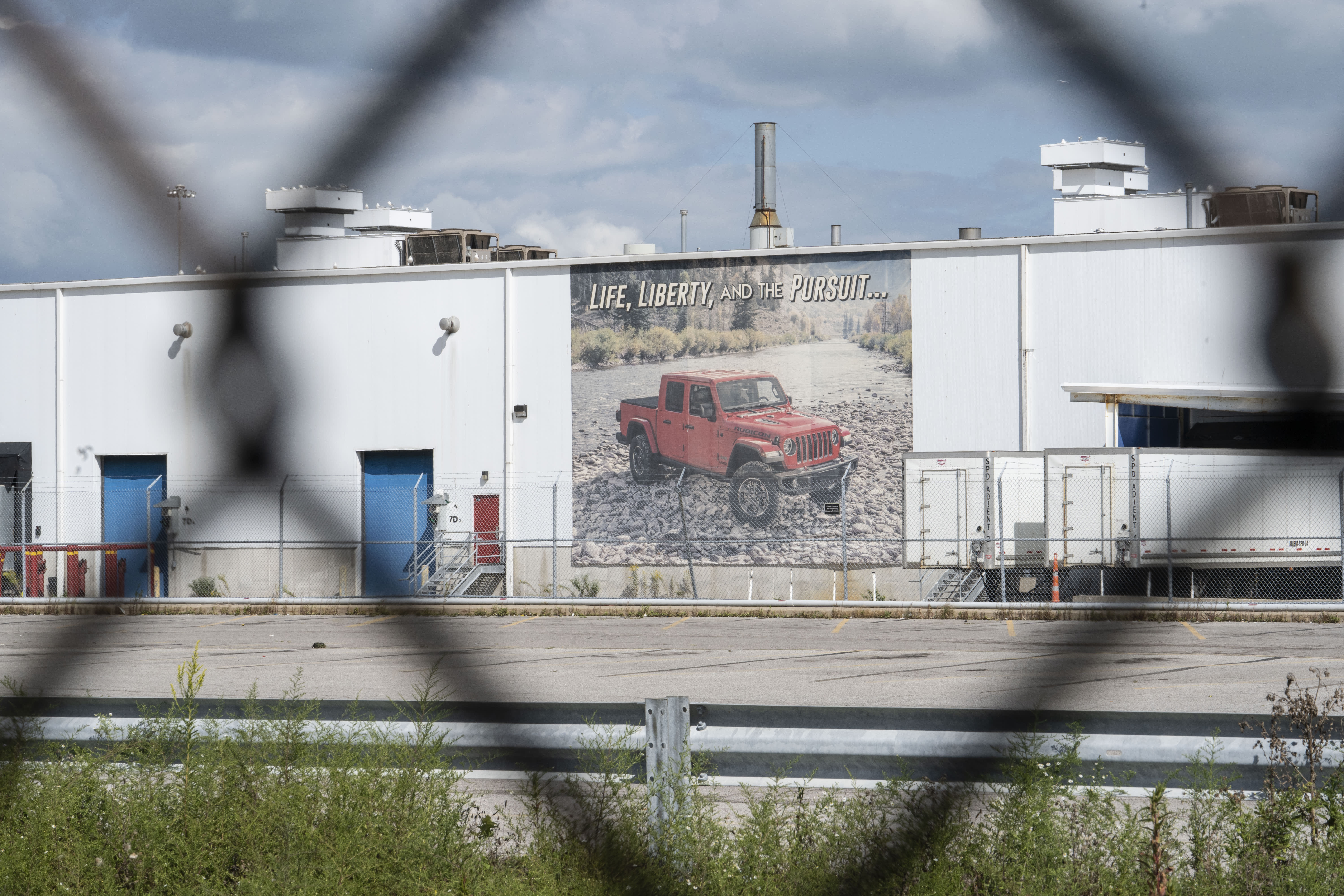 An indefinite number of employees at Jeep's plant in Ohio will be laid off by Stellantis.