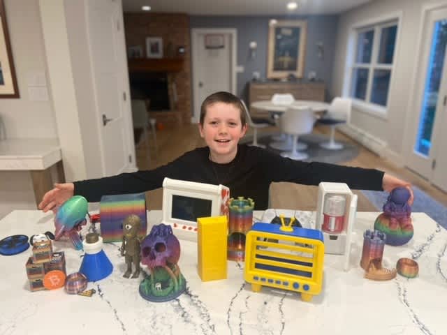 10-year-old's after-school side hustle generates thousands of dollars: How he manages his 8 p.m. bedtime.