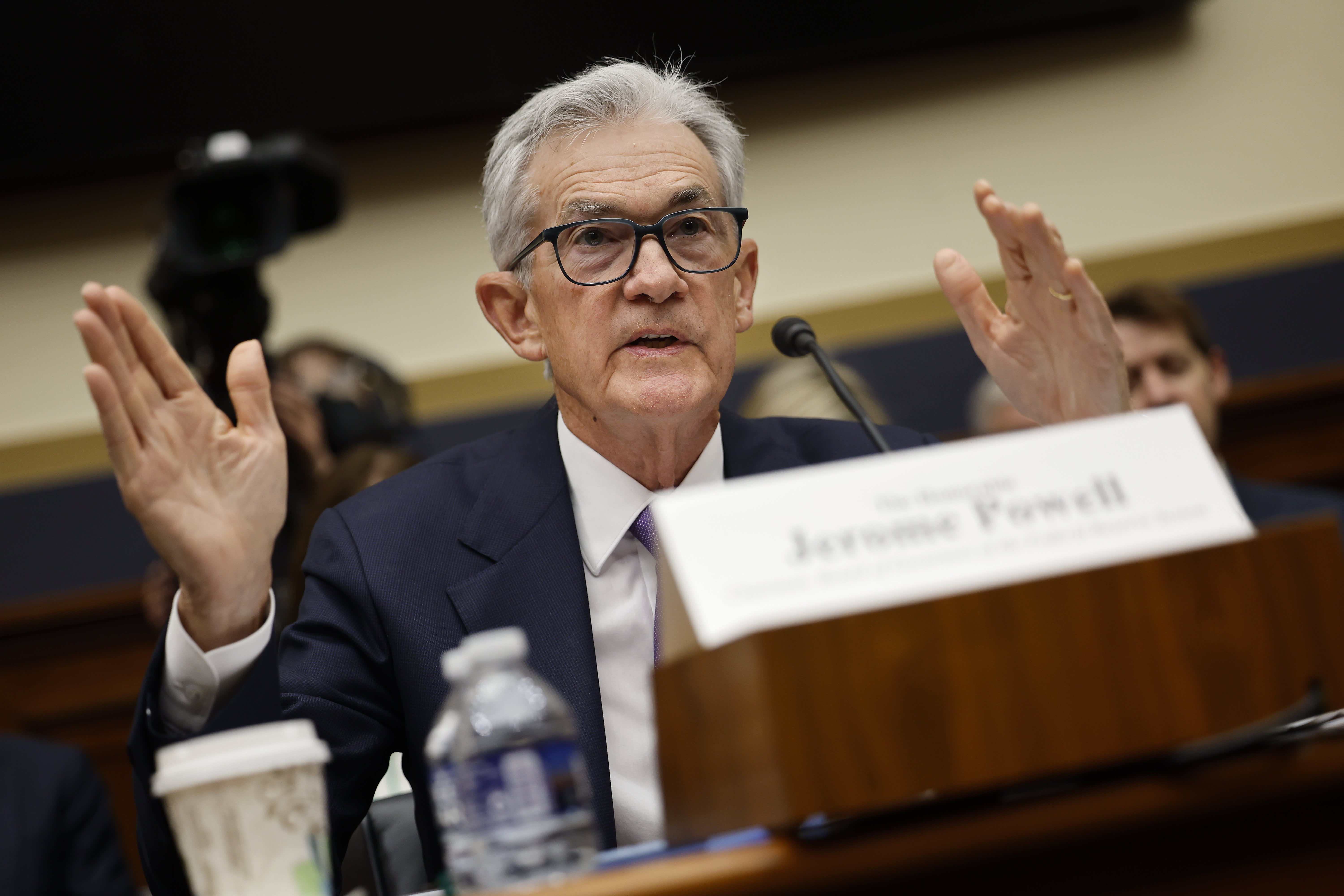 Jerome Powell, the Federal Reserve Chair, will appear before the Senate banking committee for a live testimony.