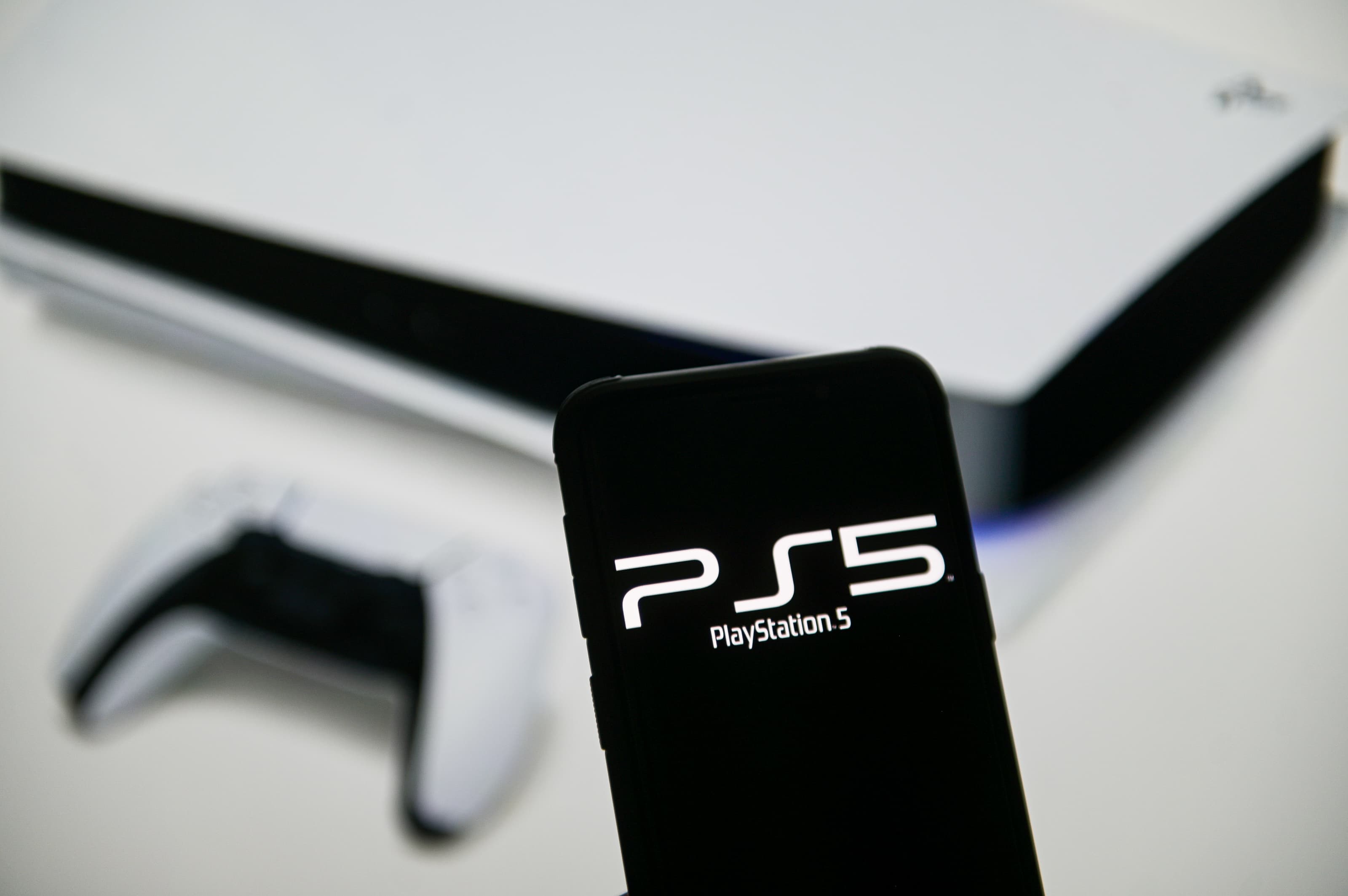 Sony introduces a new gaming subscription service to compete with Microsoft.