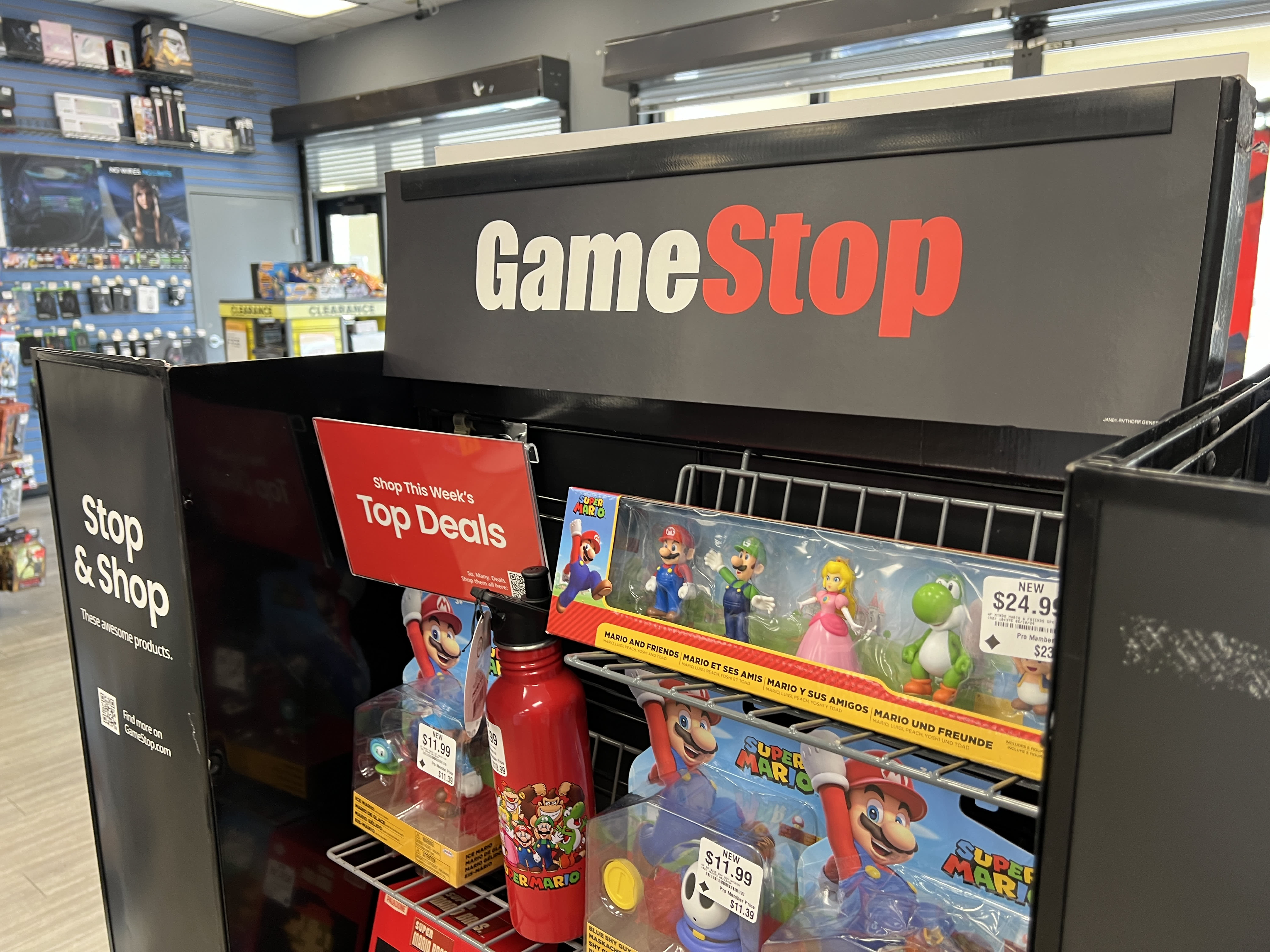 GameStop generates over $2 billion through the sale of 75 million shares, taking advantage of the meme craze.