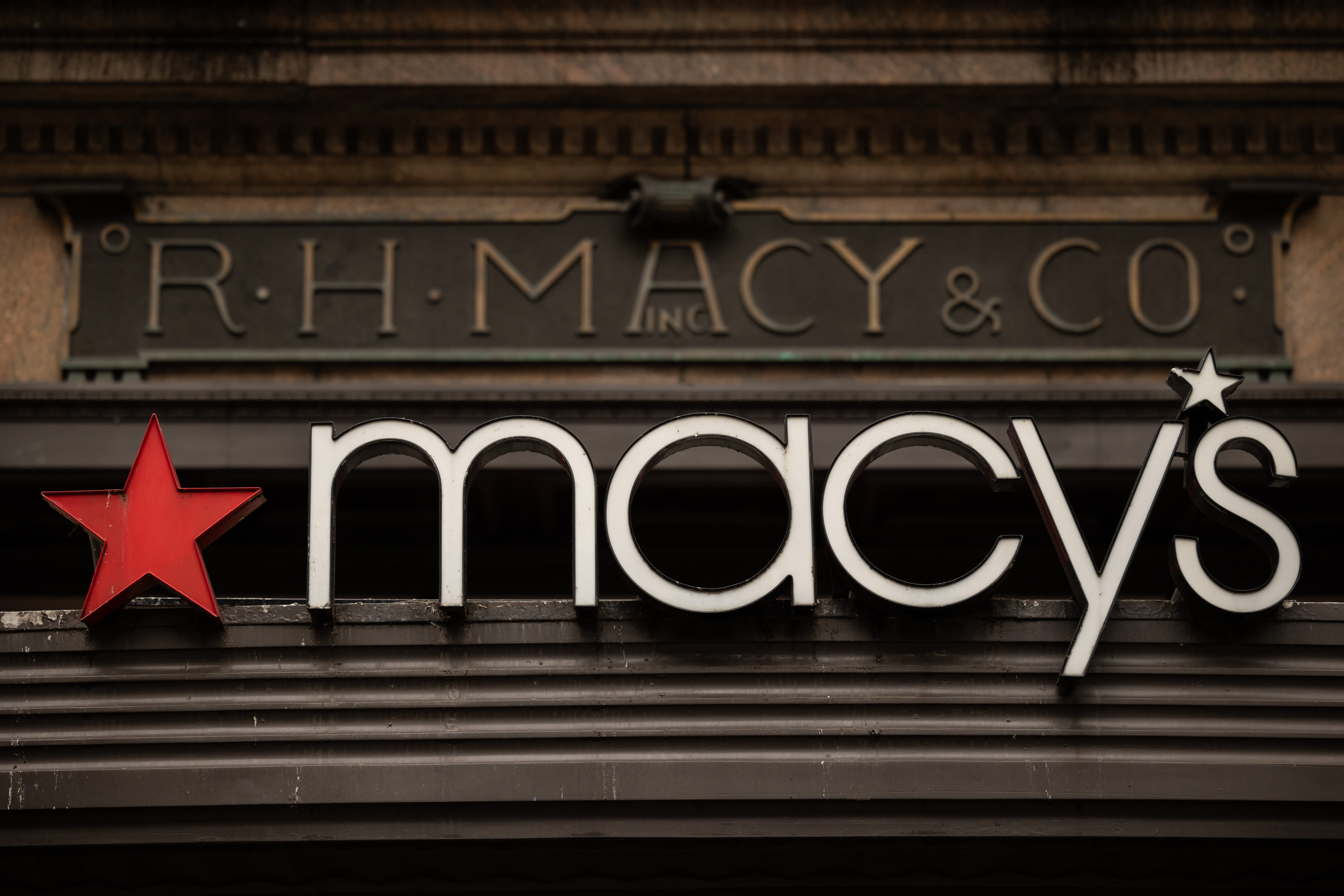 Macy's surpasses earnings expectations, indicating advancements in turnaround strategy.