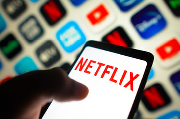 Wall Street anticipates Netflix's earnings report.