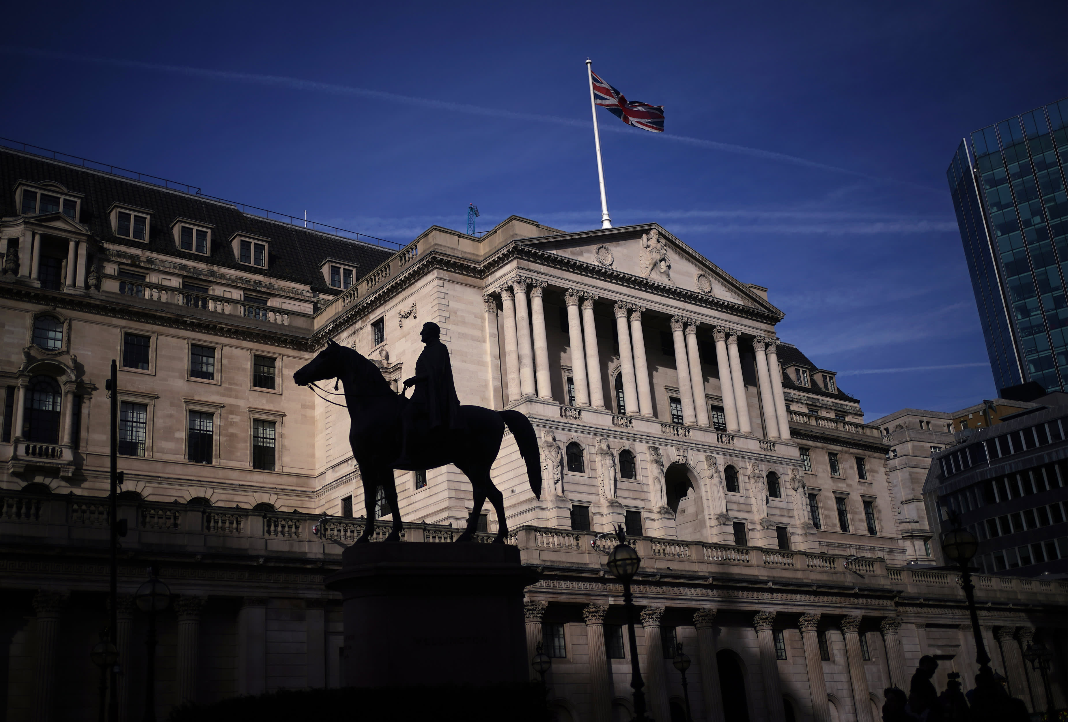 The Bank of England may maintain interest rates, but the decline in inflation could lead to rate cuts in the future.