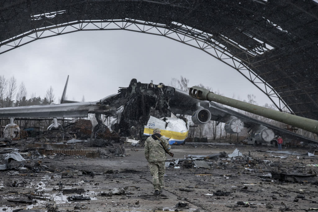 Images reveal the wreckage of the world's largest cargo aircraft in Ukraine.