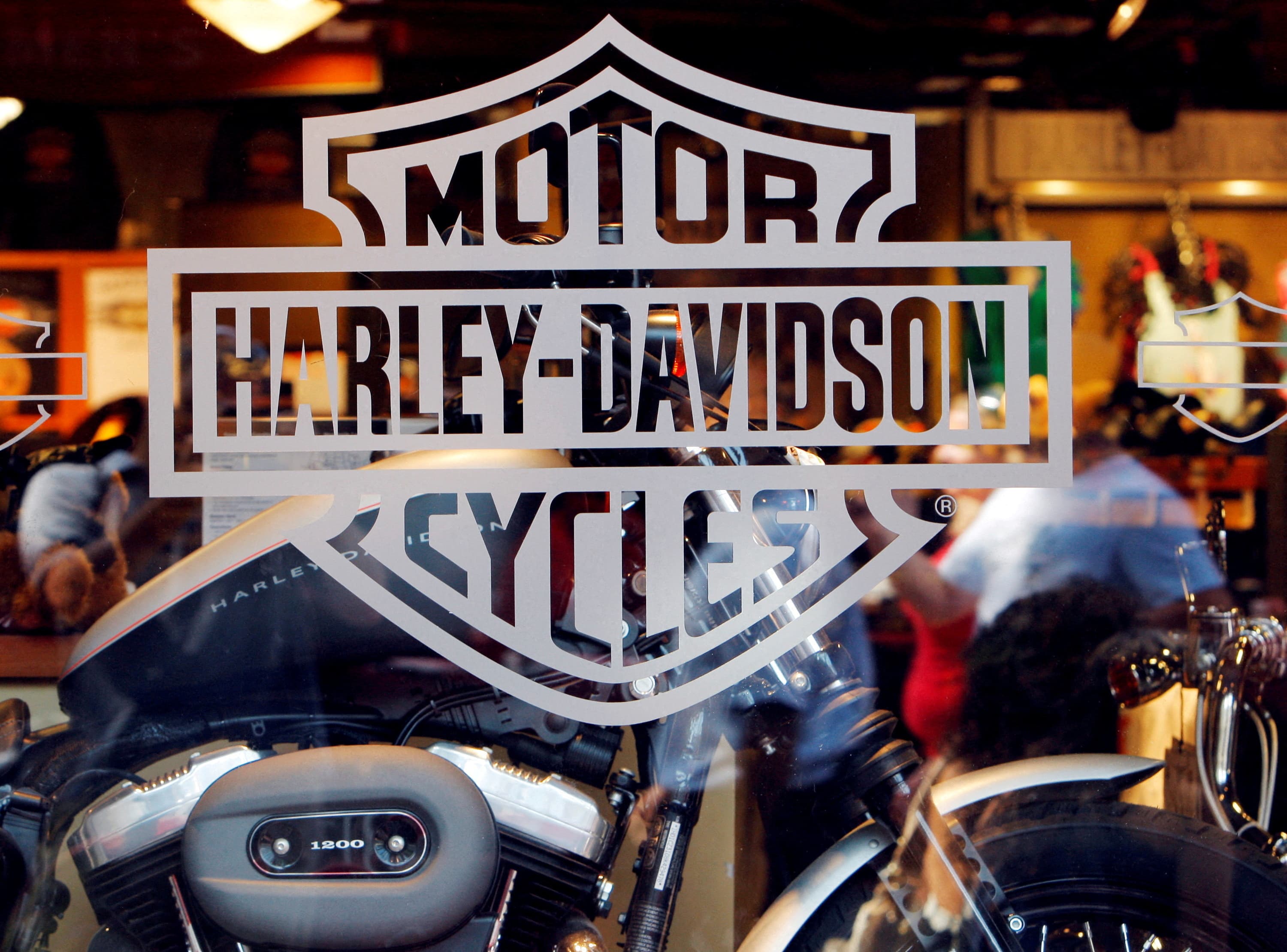 After facing online pressure, Harley-Davidson ends its diversity initiatives.