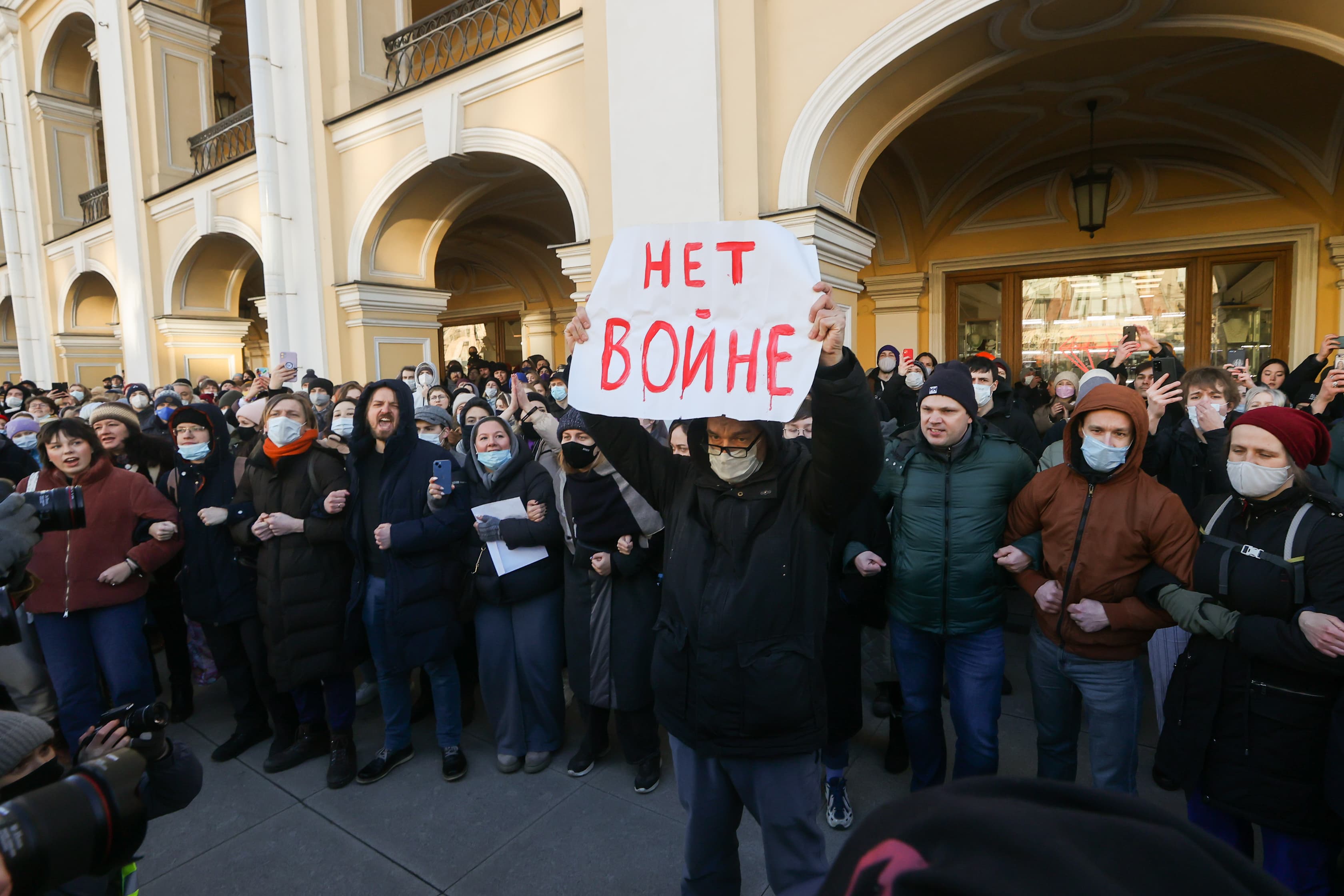 New changes implemented by Google and Facebook aim to halt the spread of Russian anti-Ukraine disinformation.