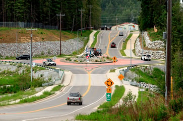 Why are there so few roundabouts in the U.S. despite their safety benefits?