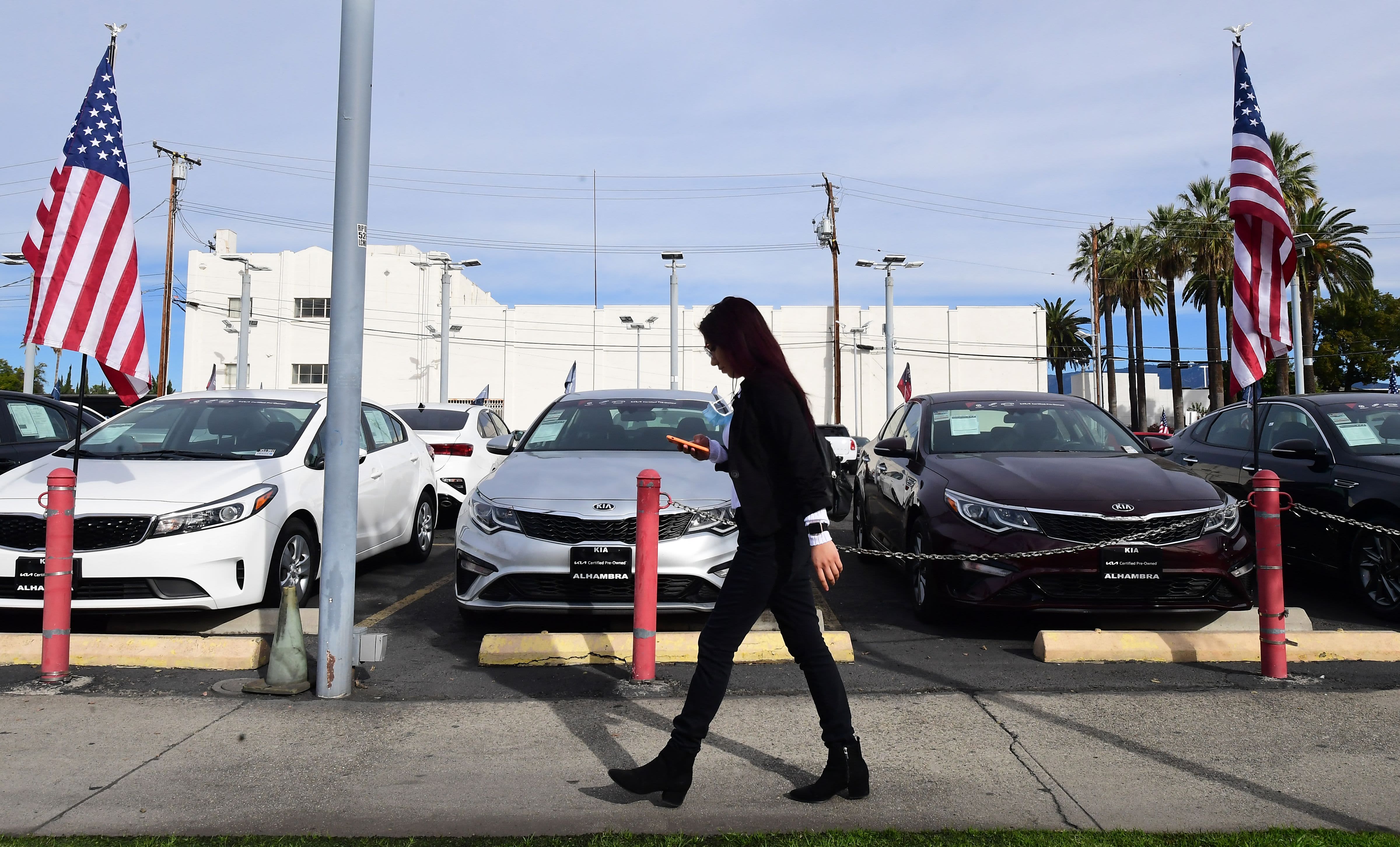 The cost of used cars remains high, but there are signs that it may be decreasing.