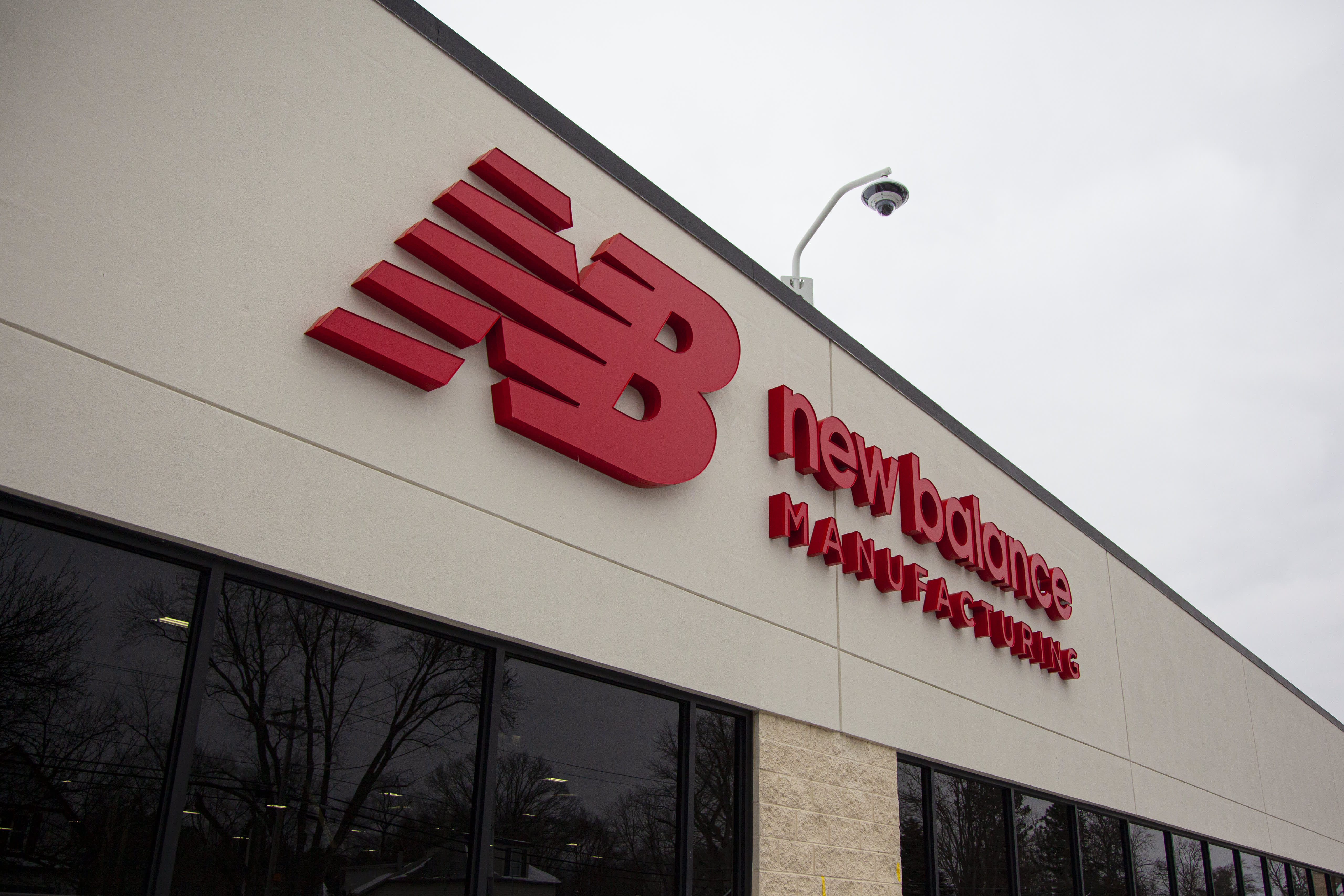 New Balance expands its manufacturing capabilities in the U.S. in response to global supply chain disruptions.