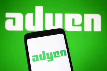 Adyen's transaction volume growth rate slows, resulting in a 10% decline in share price.