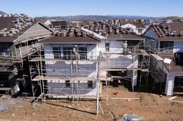 The potential impact of the 2024 election on homebuilder stocks.