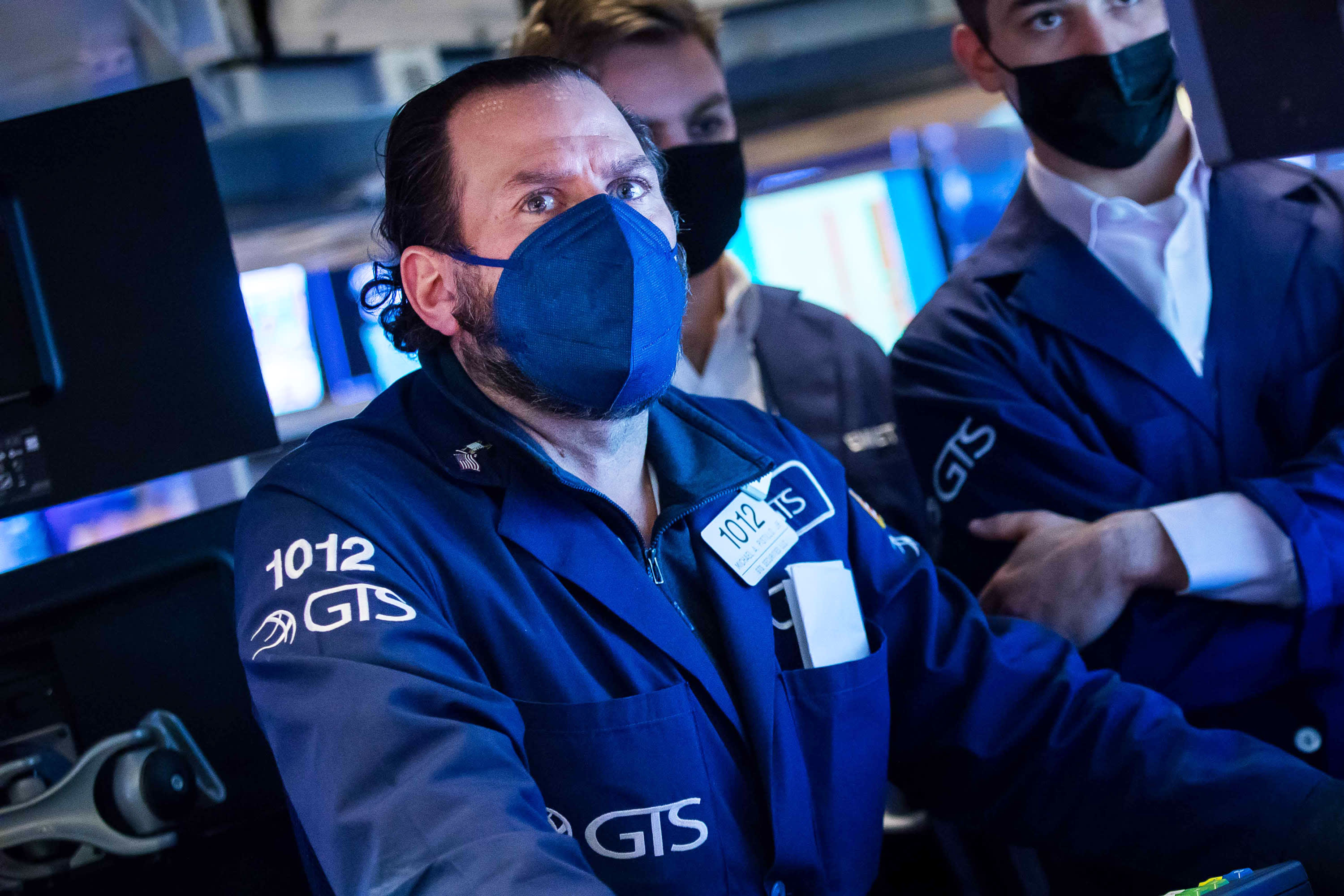 The 10-year Treasury yield experiences a slight decline, yet remains below 2%, as investors keep a watchful eye on the ongoing Russian invasion.