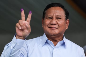 Early unofficial vote count shows Prabowo, Indonesia's Defense Minister, in the lead for the presidential election.