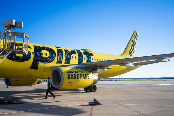 Spirit Airlines abolishes change and cancellation fees, aligning with Frontier.