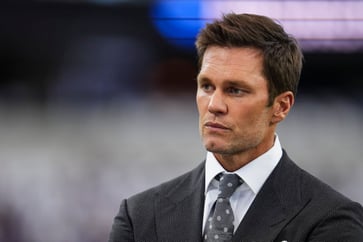 Seven tips from Tom Brady for being a great team player at work.