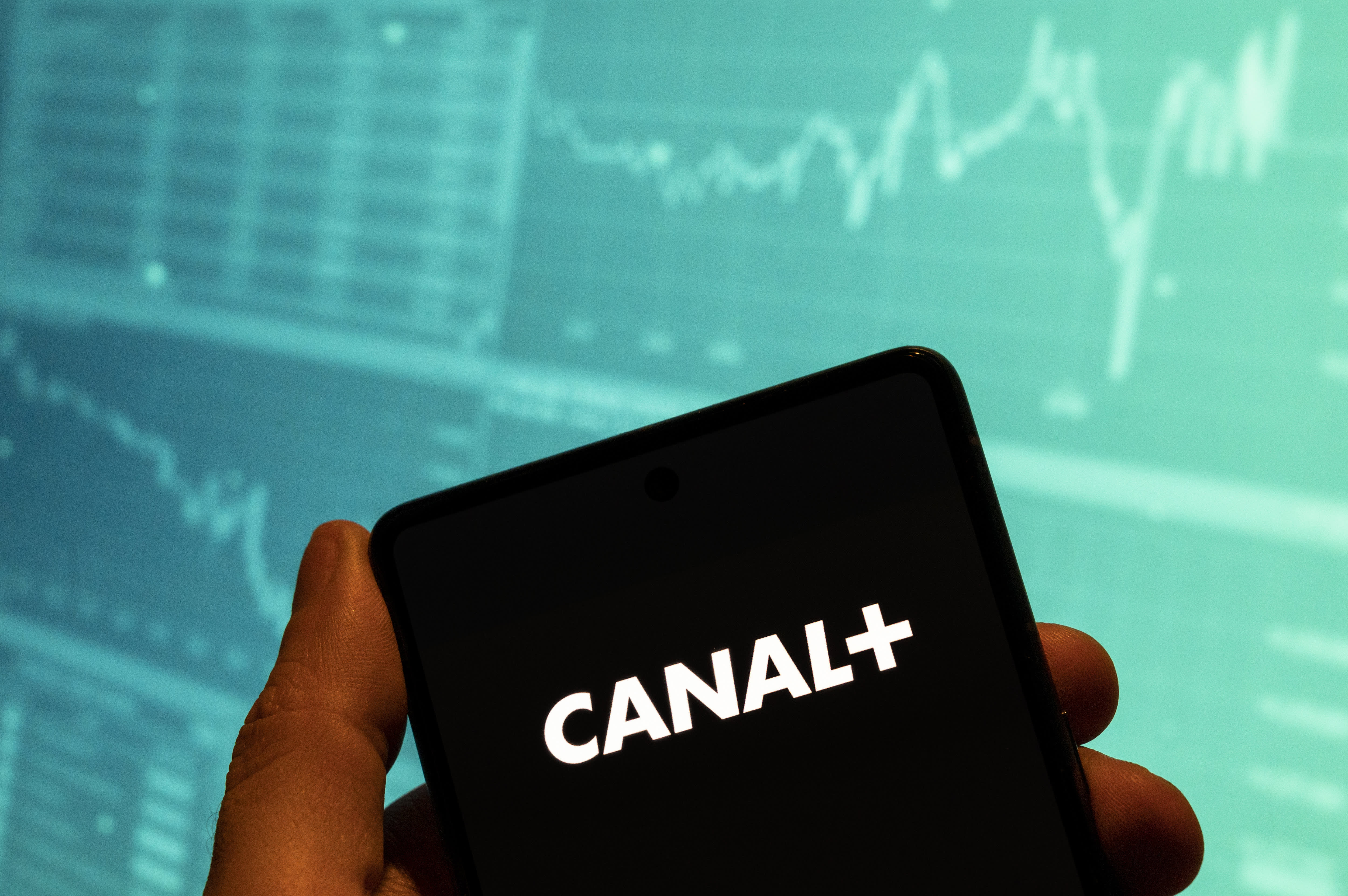 The fall in the London listing of French broadcaster Canal+ after its spinoff from Vivendi is 16%.