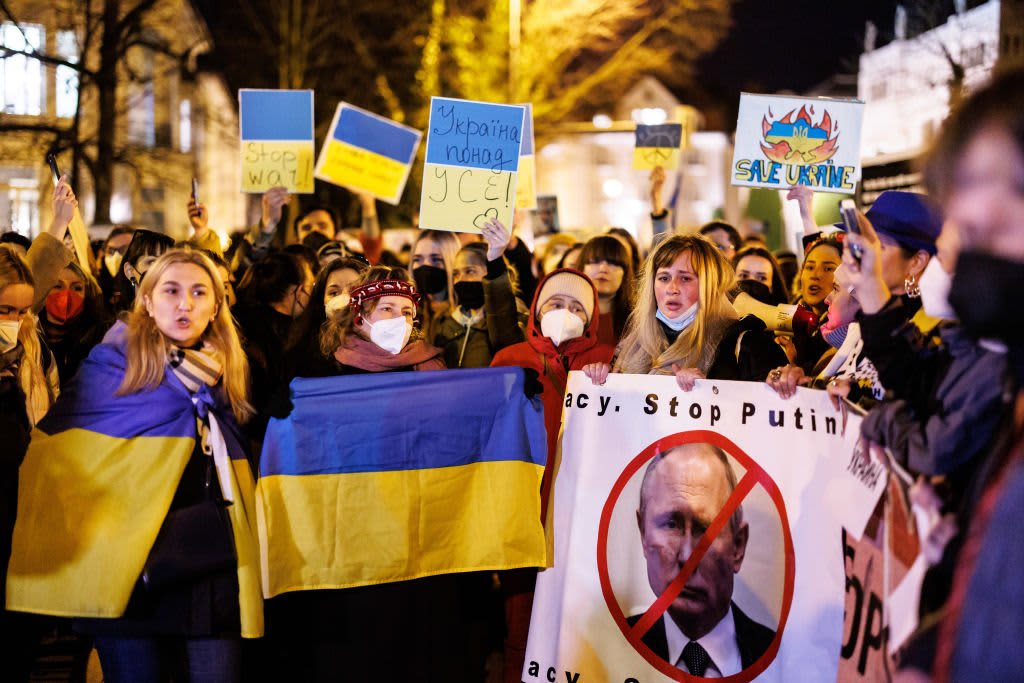 The best way forward amidst the stock market turmoil caused by Russia's invasion of Ukraine is to make calm decisions.