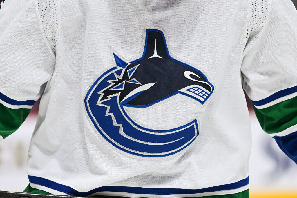 12. Vancouver Canucks: Alternative Version