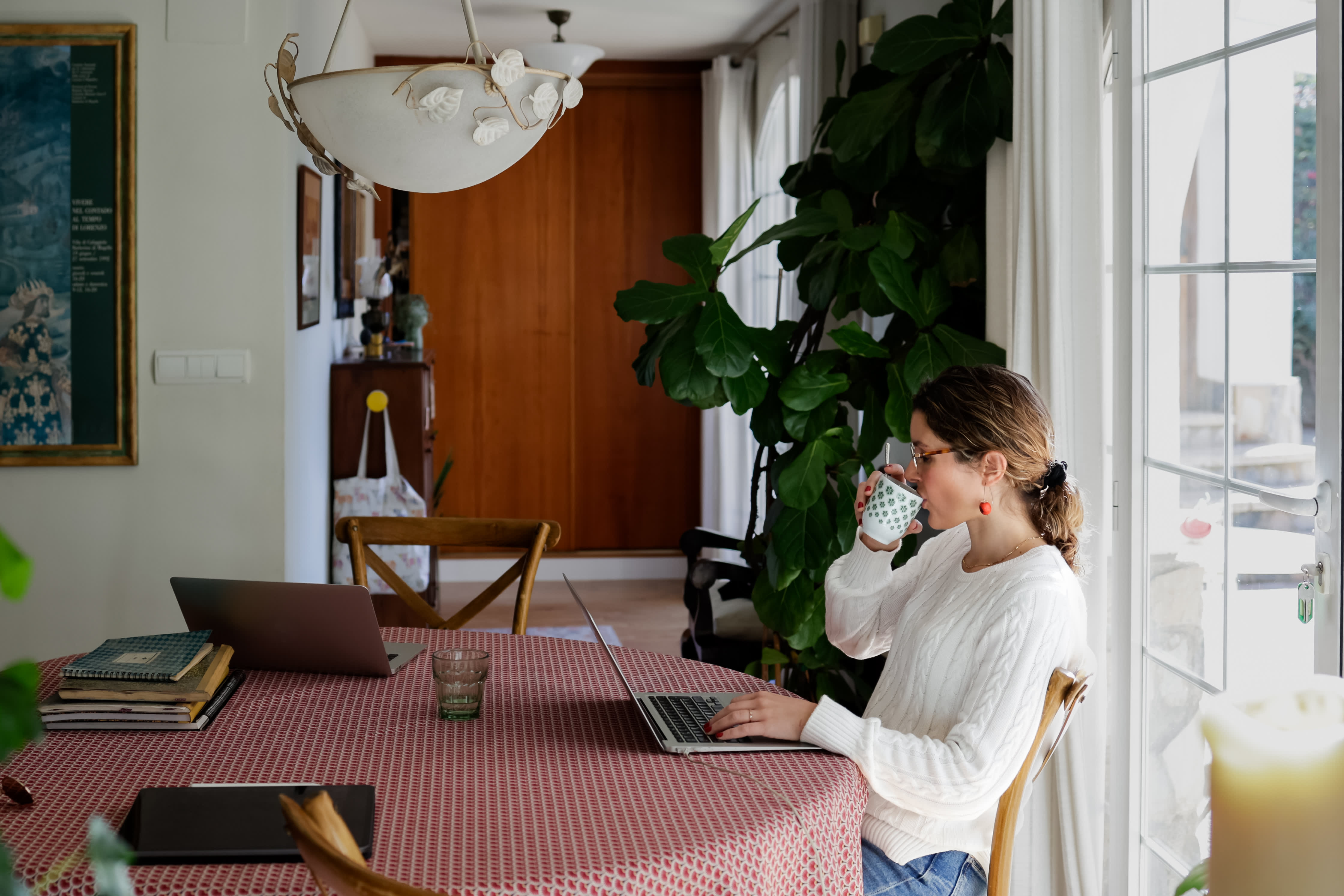 A hiring expert advises against wasting time on certain tasks when applying to a job, and suggests prioritizing these 4 things instead.
