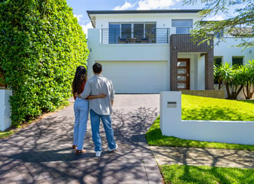 The real estate market is experiencing a shift, as the average age of first-time homebuyers has reached an all-time high of 38 years old.