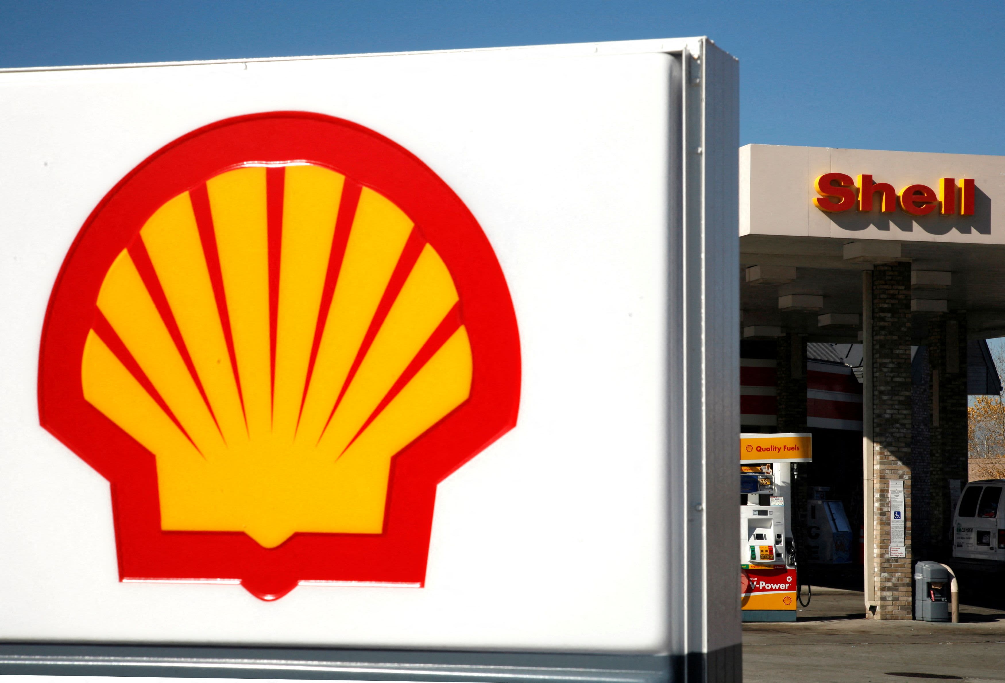 Shell officially changes its name from Royal Dutch.