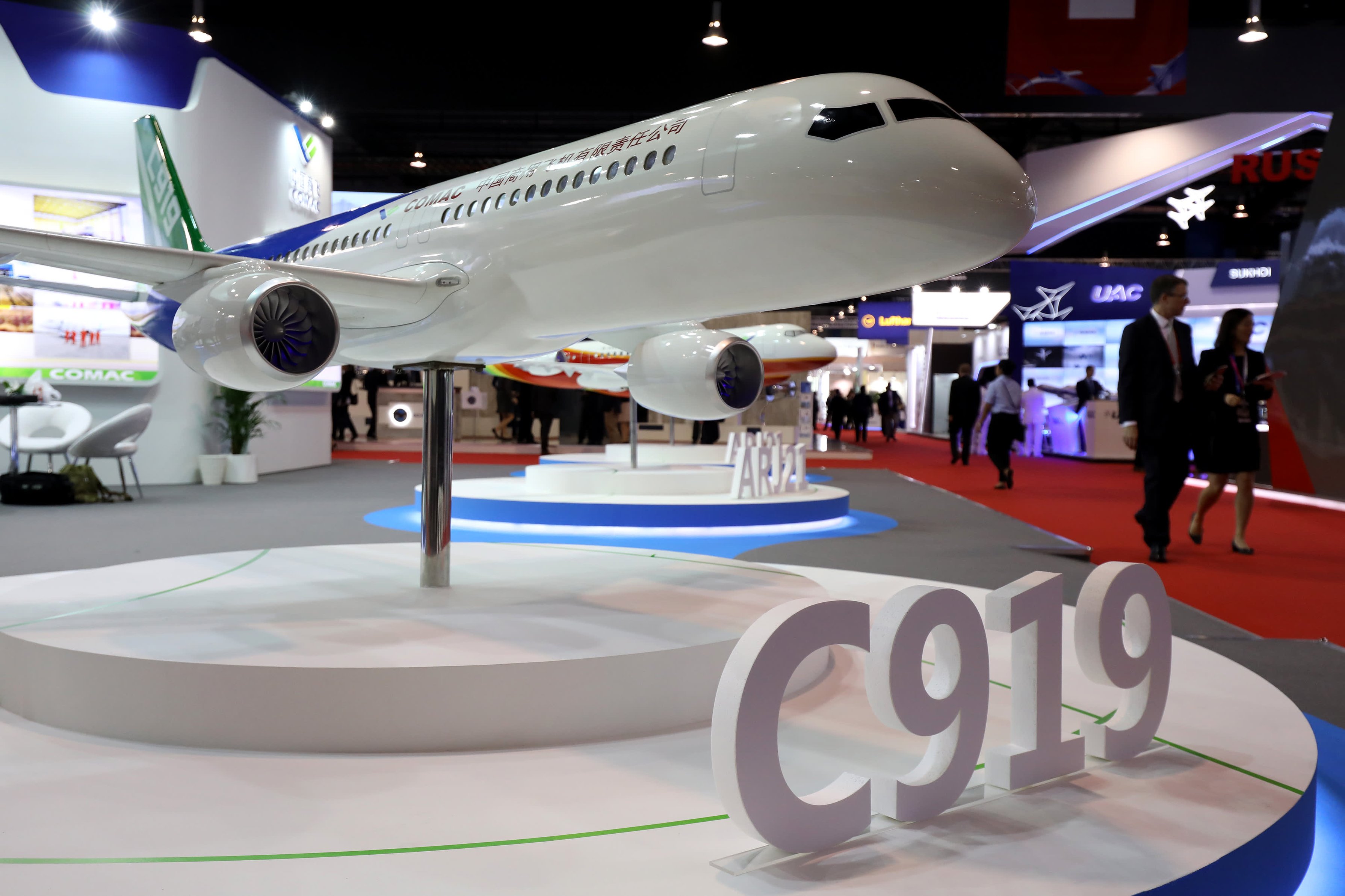 The Singapore Airshow will feature China's domestic jetliner, along with other exhibits.