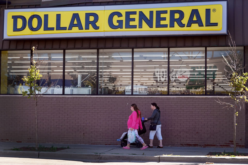 The Labor Department and Dollar General reach an agreement regarding workplace safety violations.